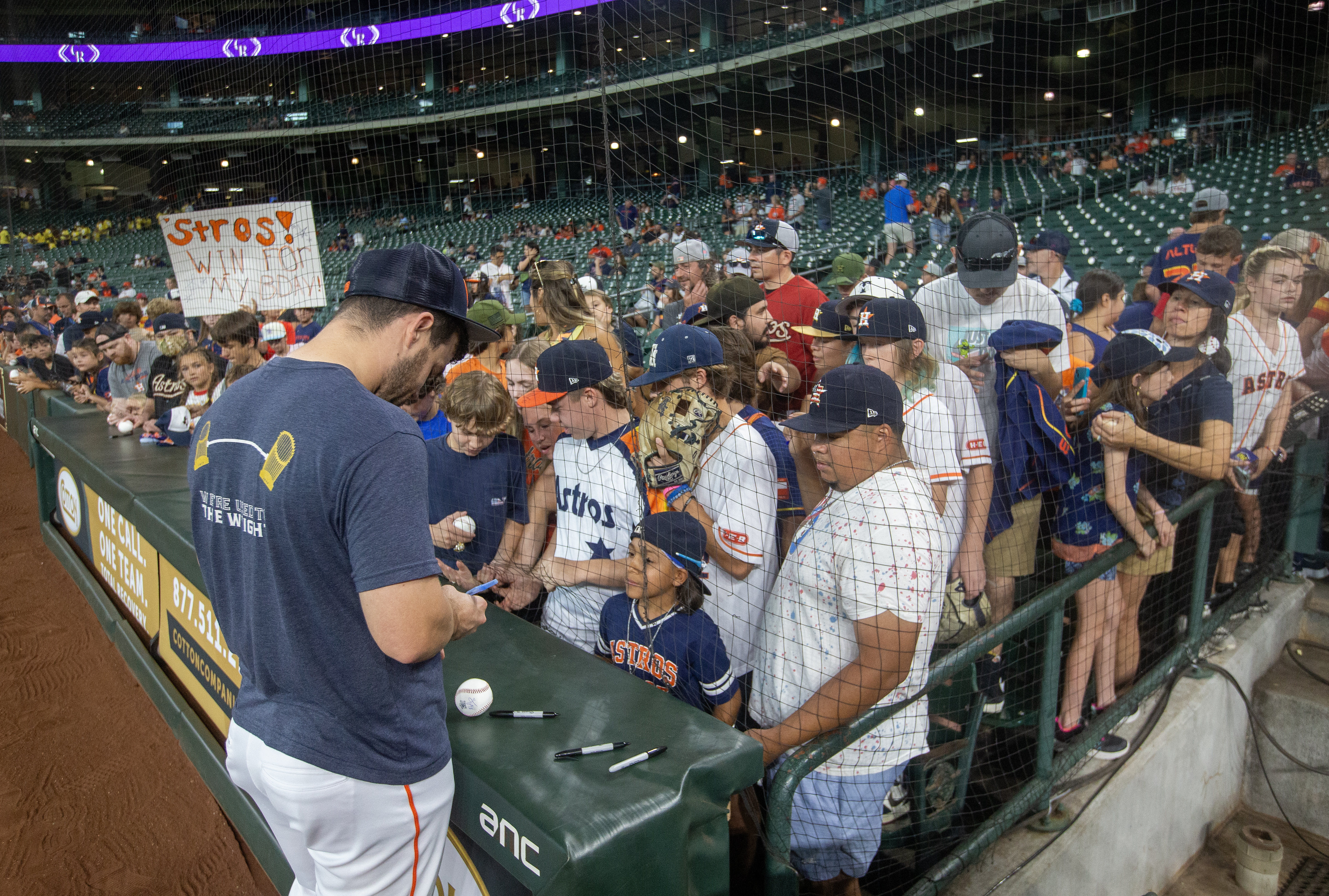 Astros fend off Rockies behind Yainer Diaz's 2 HRs