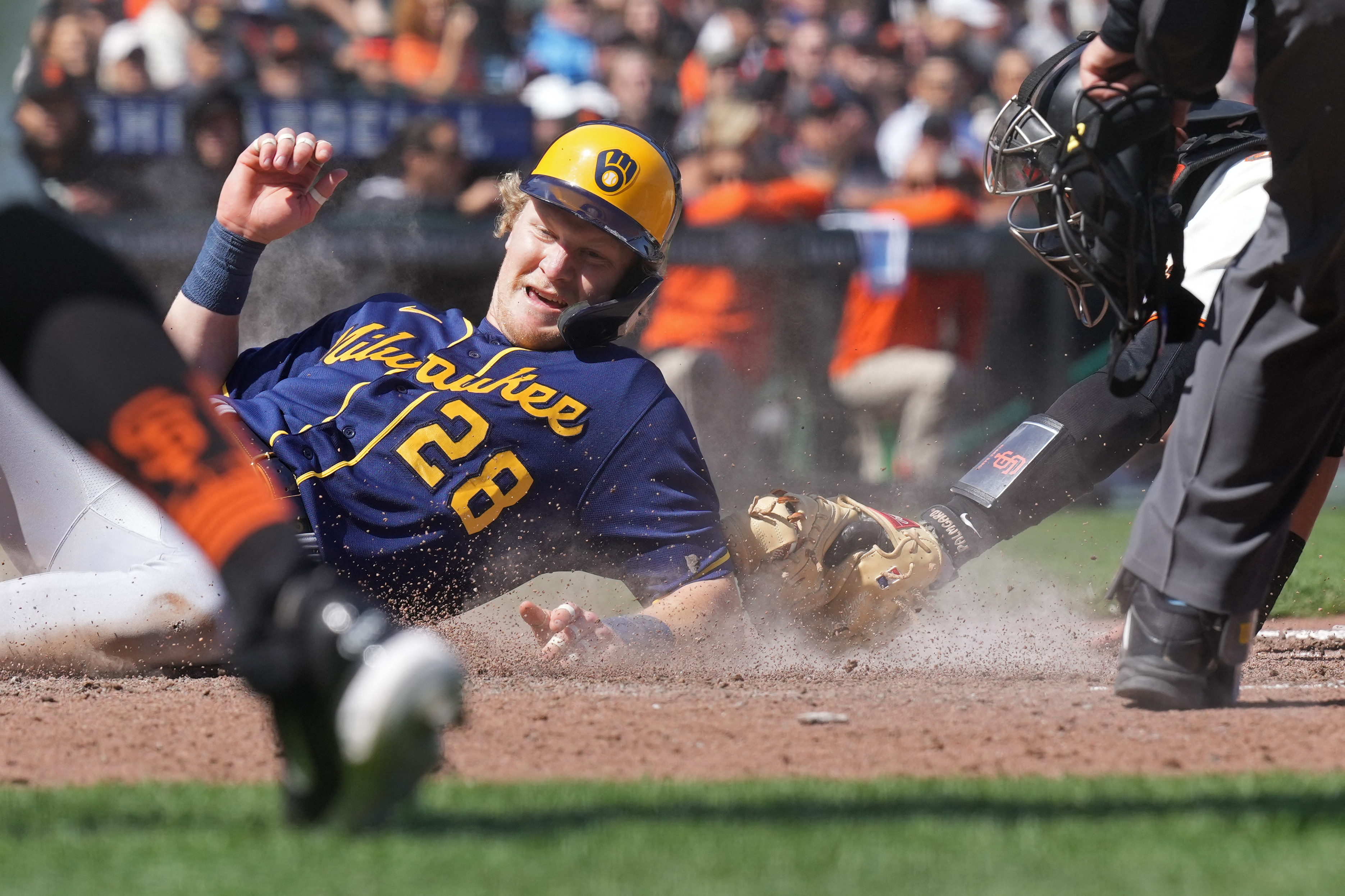 Brewers end 6-game skid with 7-3 victory over Giants - ABC7 San