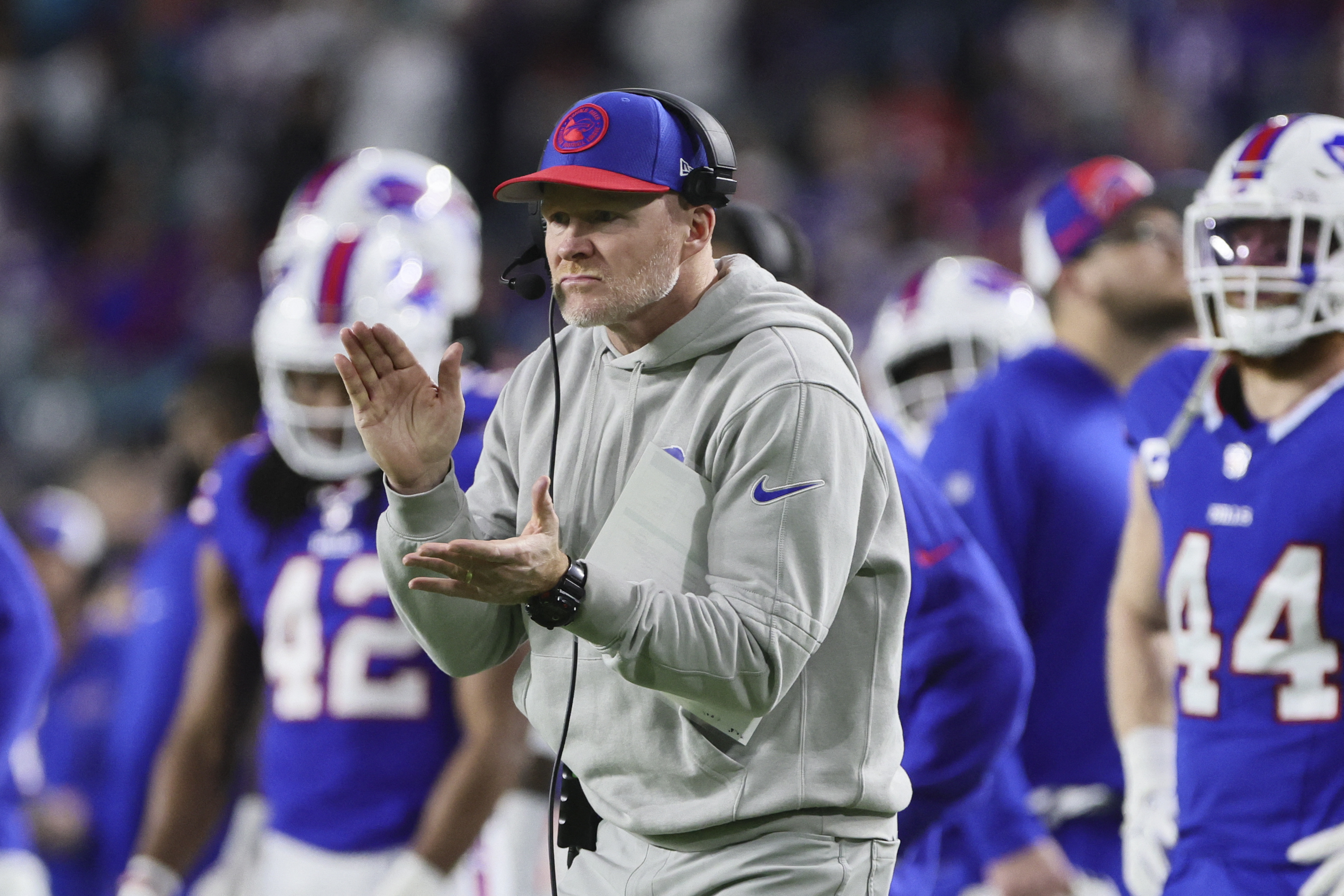 Bills Clinch AFC East With Comeback Win Over Dolphins | Reuters