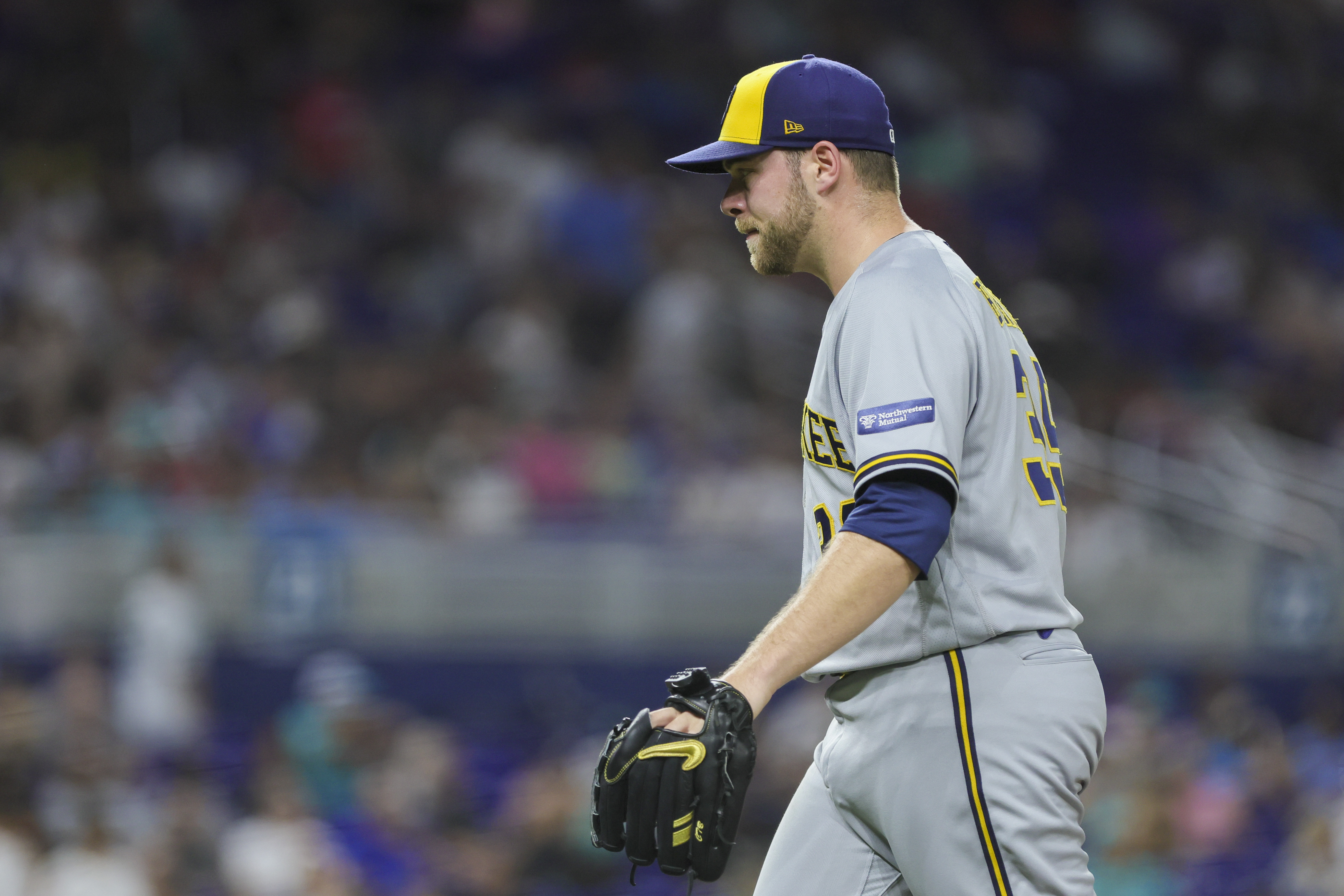 Brewers Walk Over Marlins, Win Second Straight - WTMJ