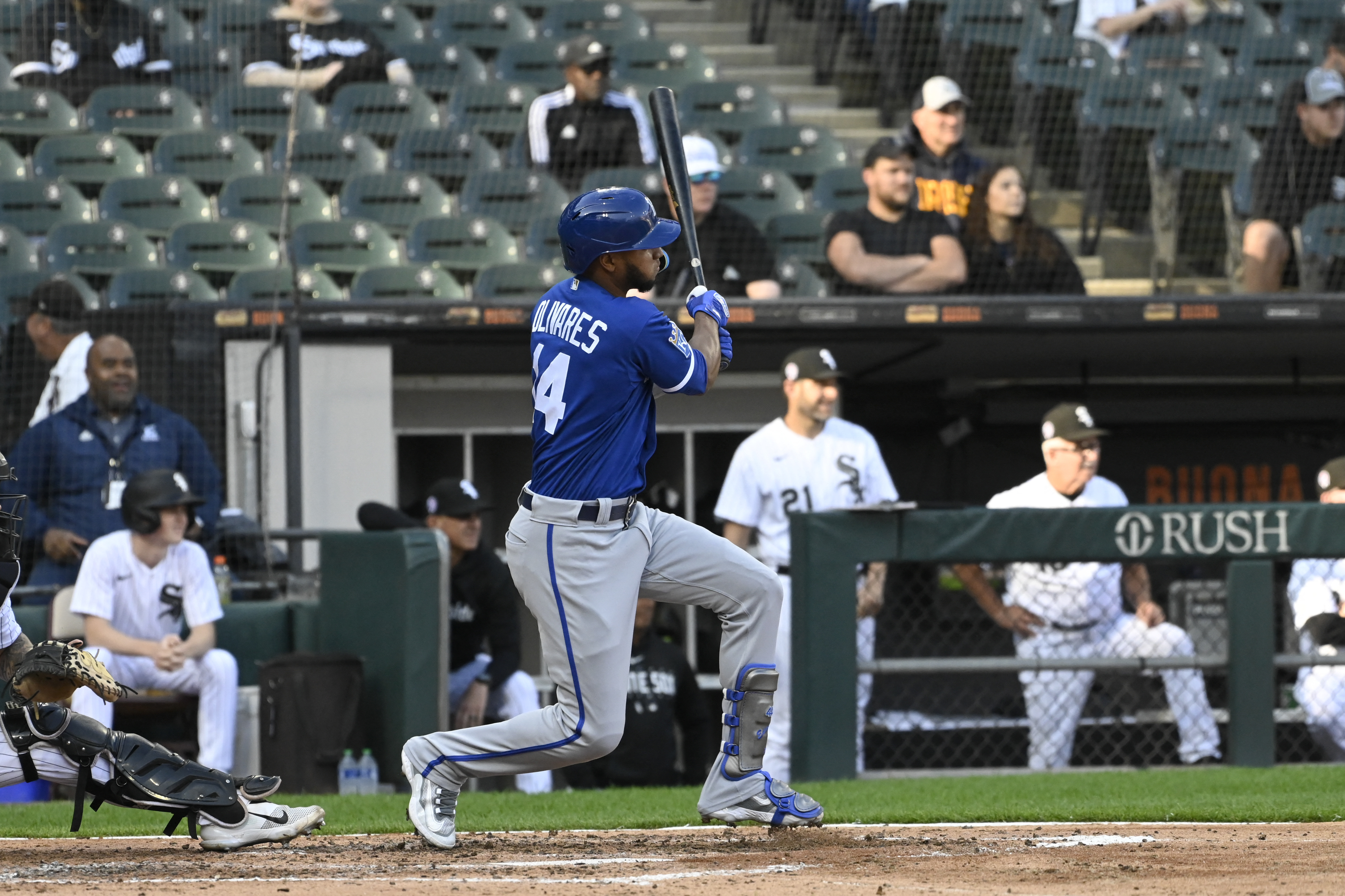 Royals blow lead, get it back to clip White Sox