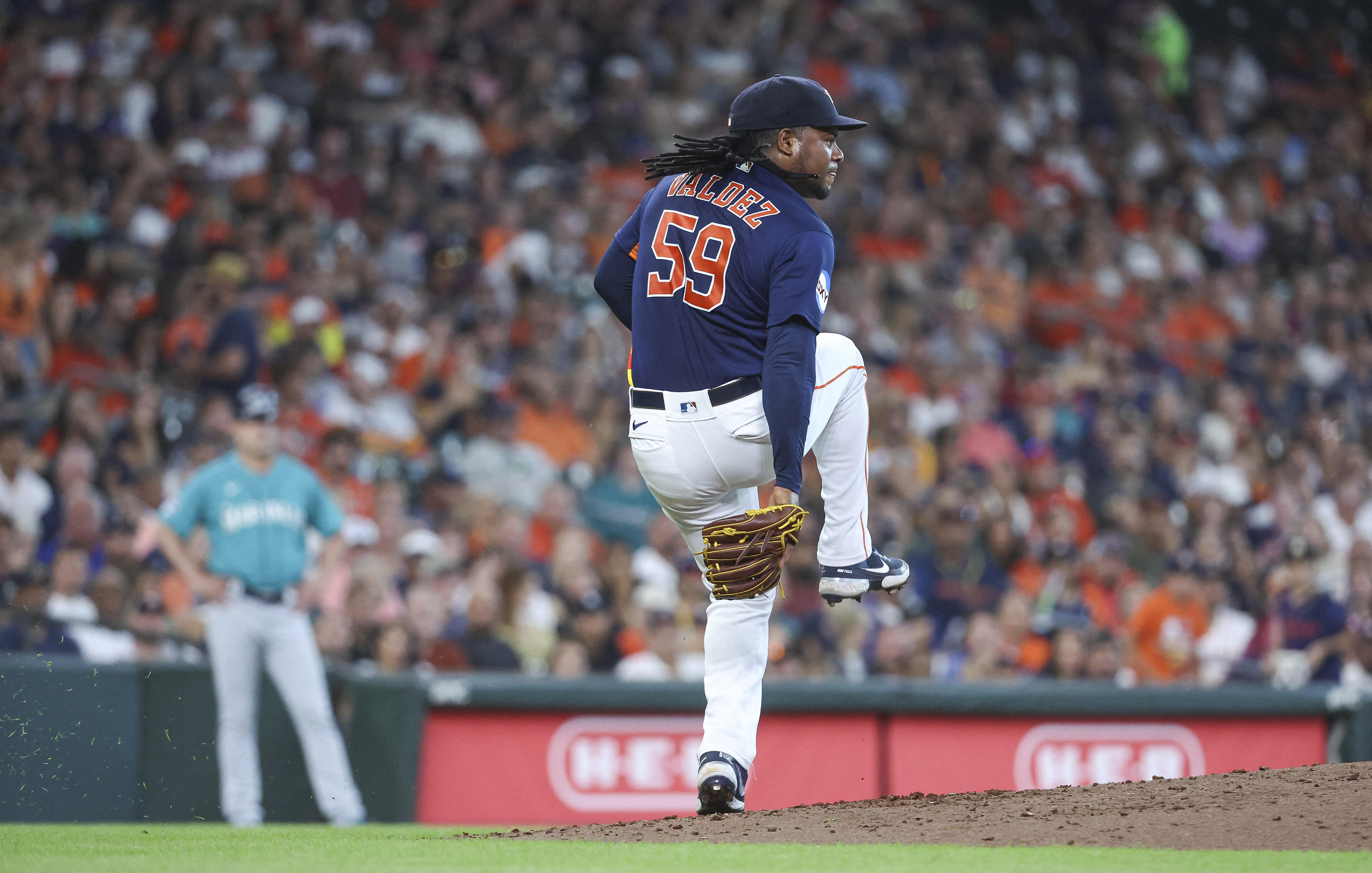 Martin Maldonado's late heroics help Astros edge Mariners