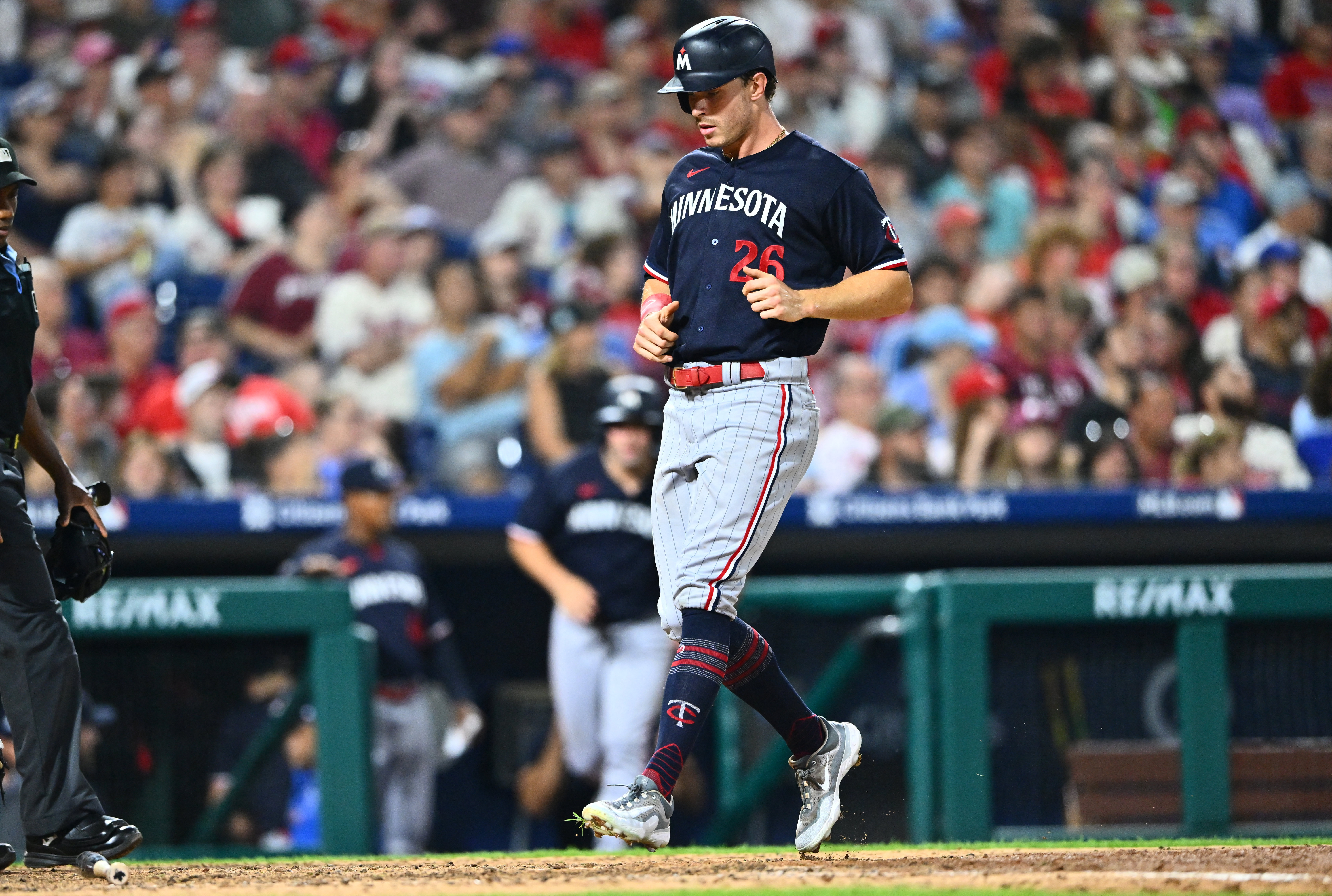 Joey Gallo (2 HRs) powers Twins past Phillies