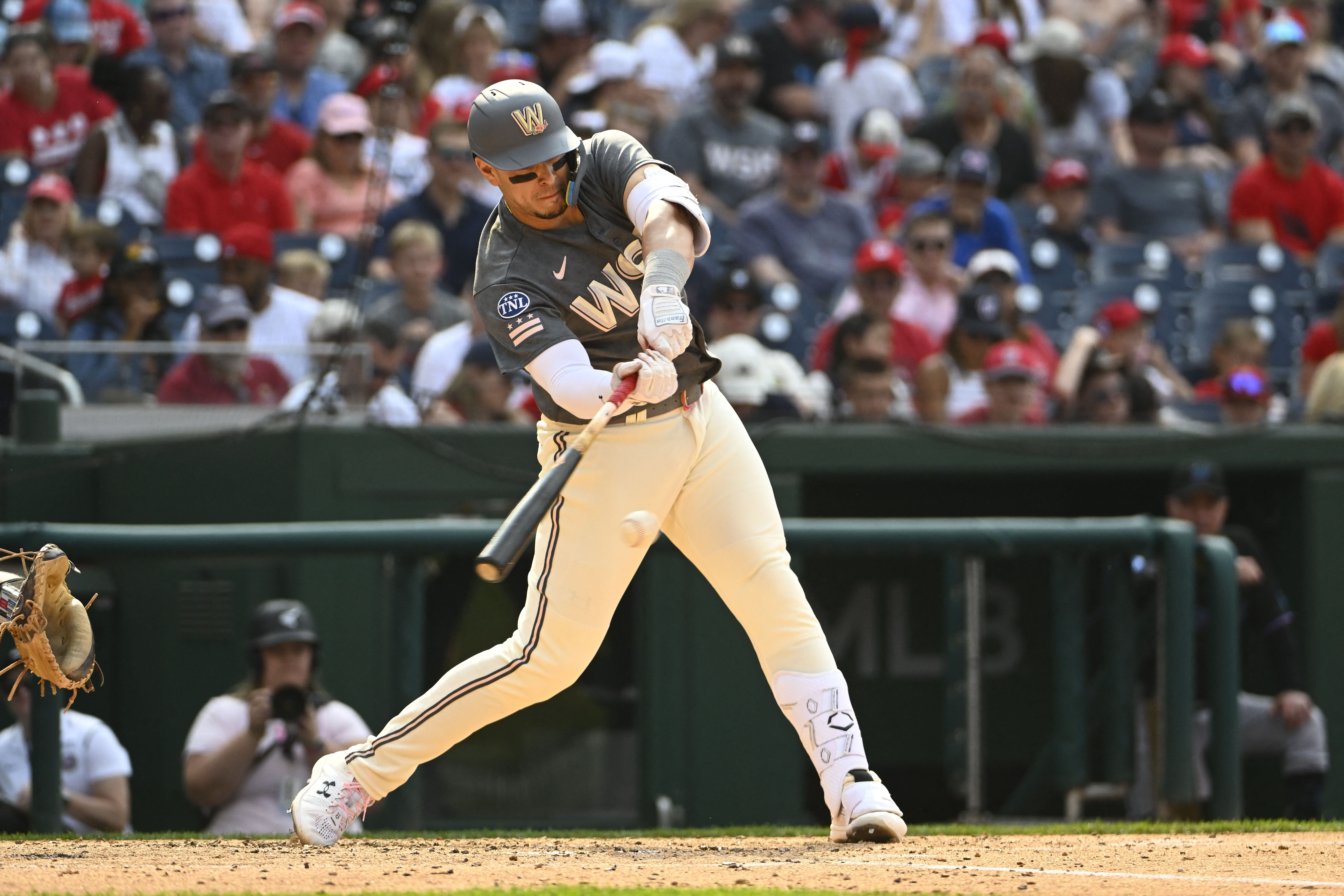 Marlins remain perfect vs. Nats with 5-2 win