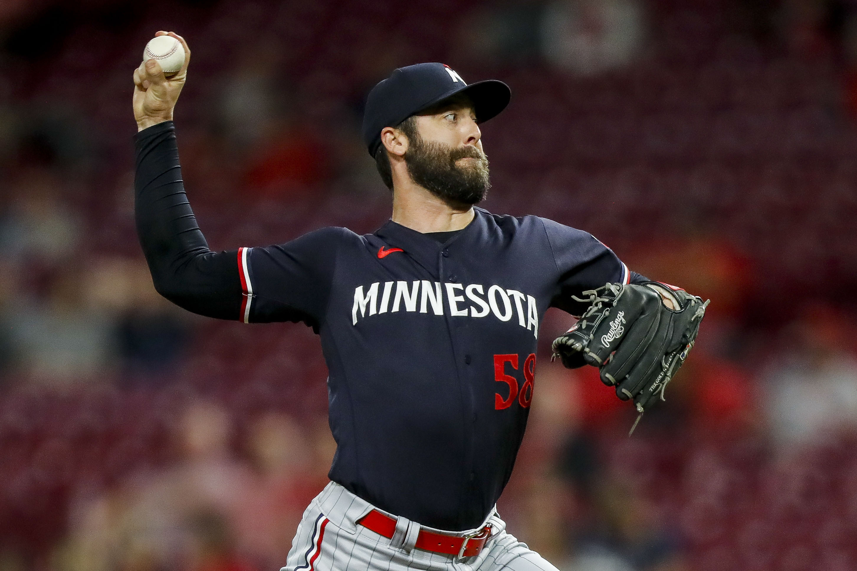 Kenta Maeda, Twins beat Reds, close in on playoff berth