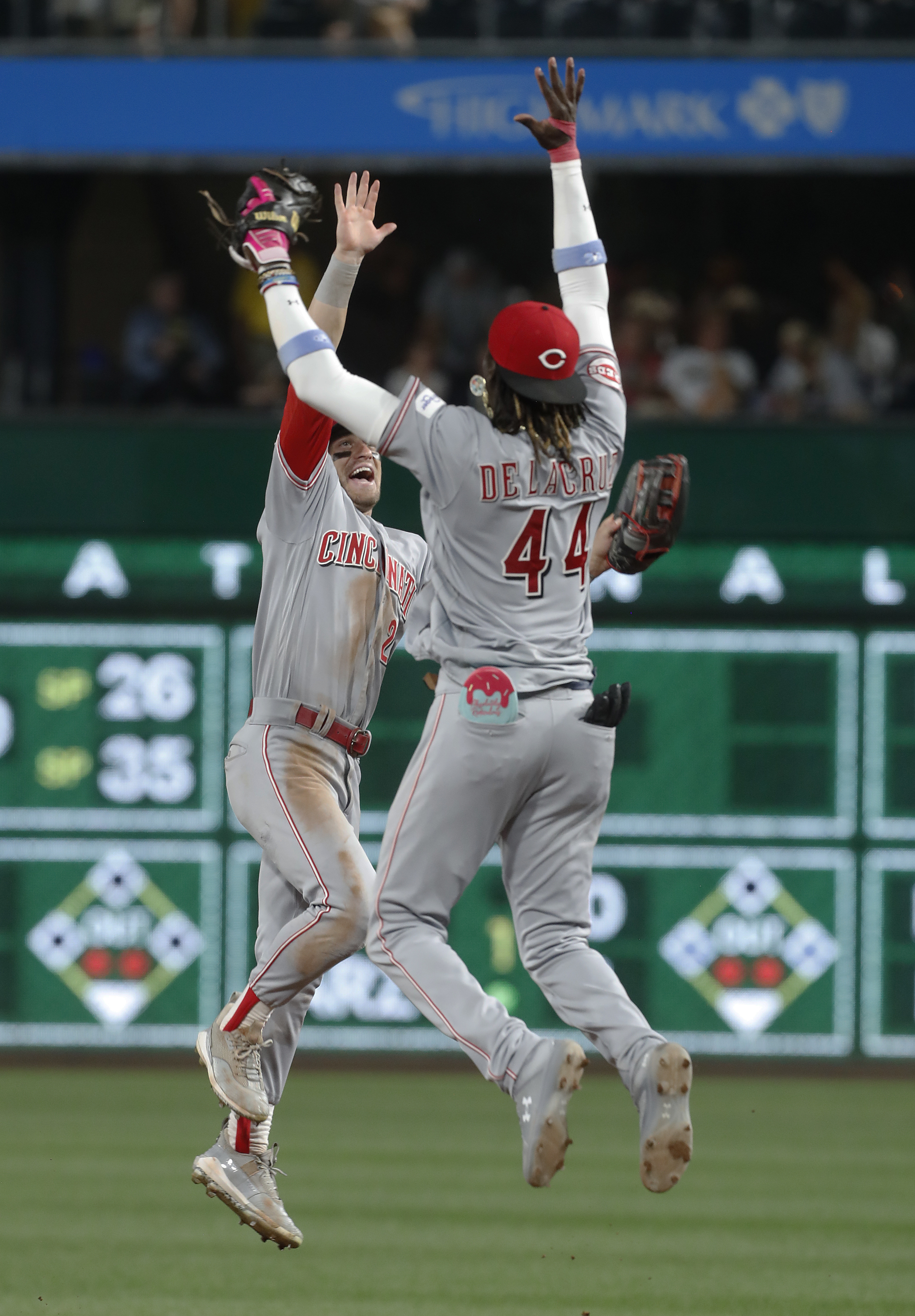 De La Cruz and Maile help the Reds rout the Pirates 9-2 for just their 2nd  win in 9 games - ABC News