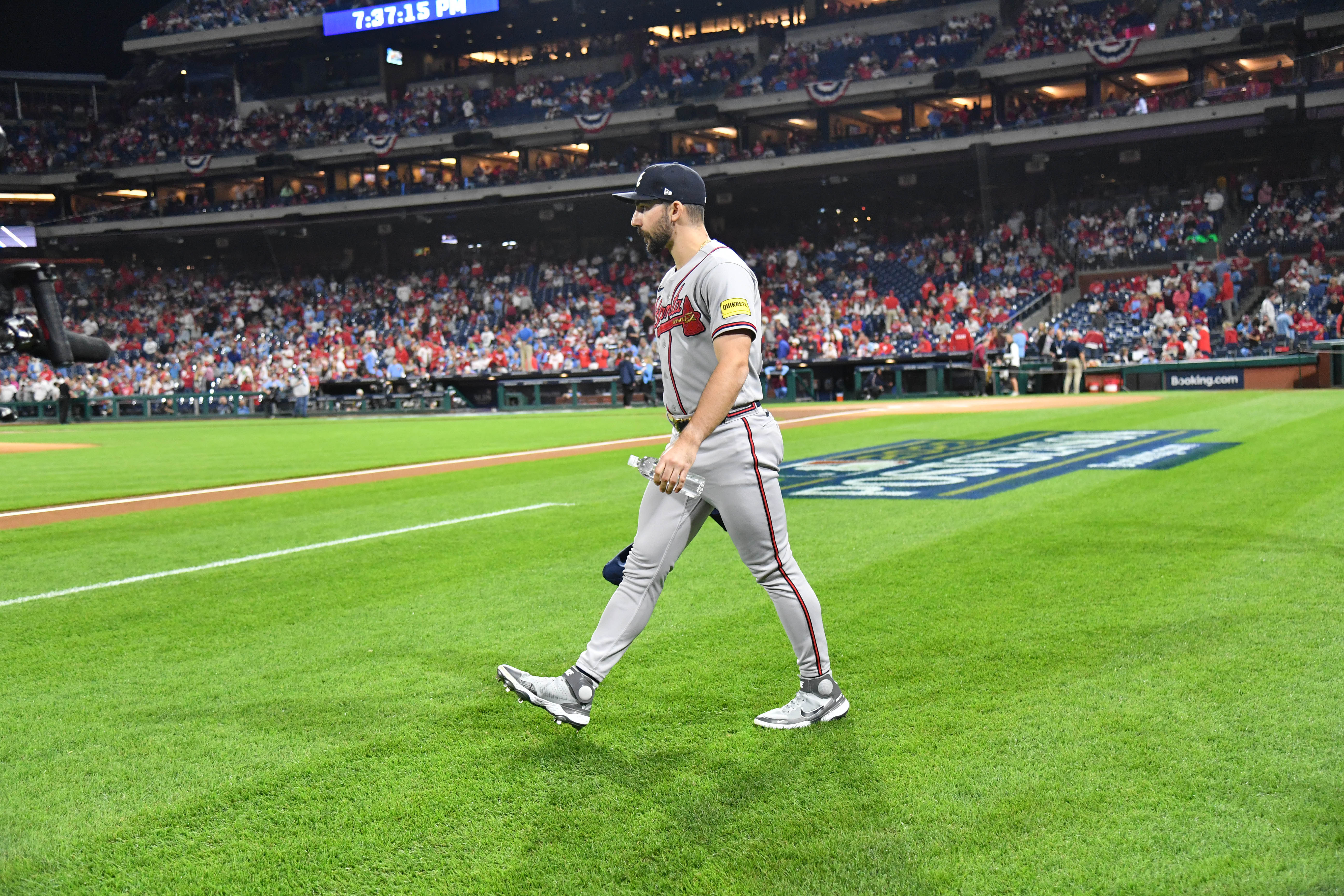 Phils Ride Nick Castellanos' 2 HRs Past Braves, Into NLCS