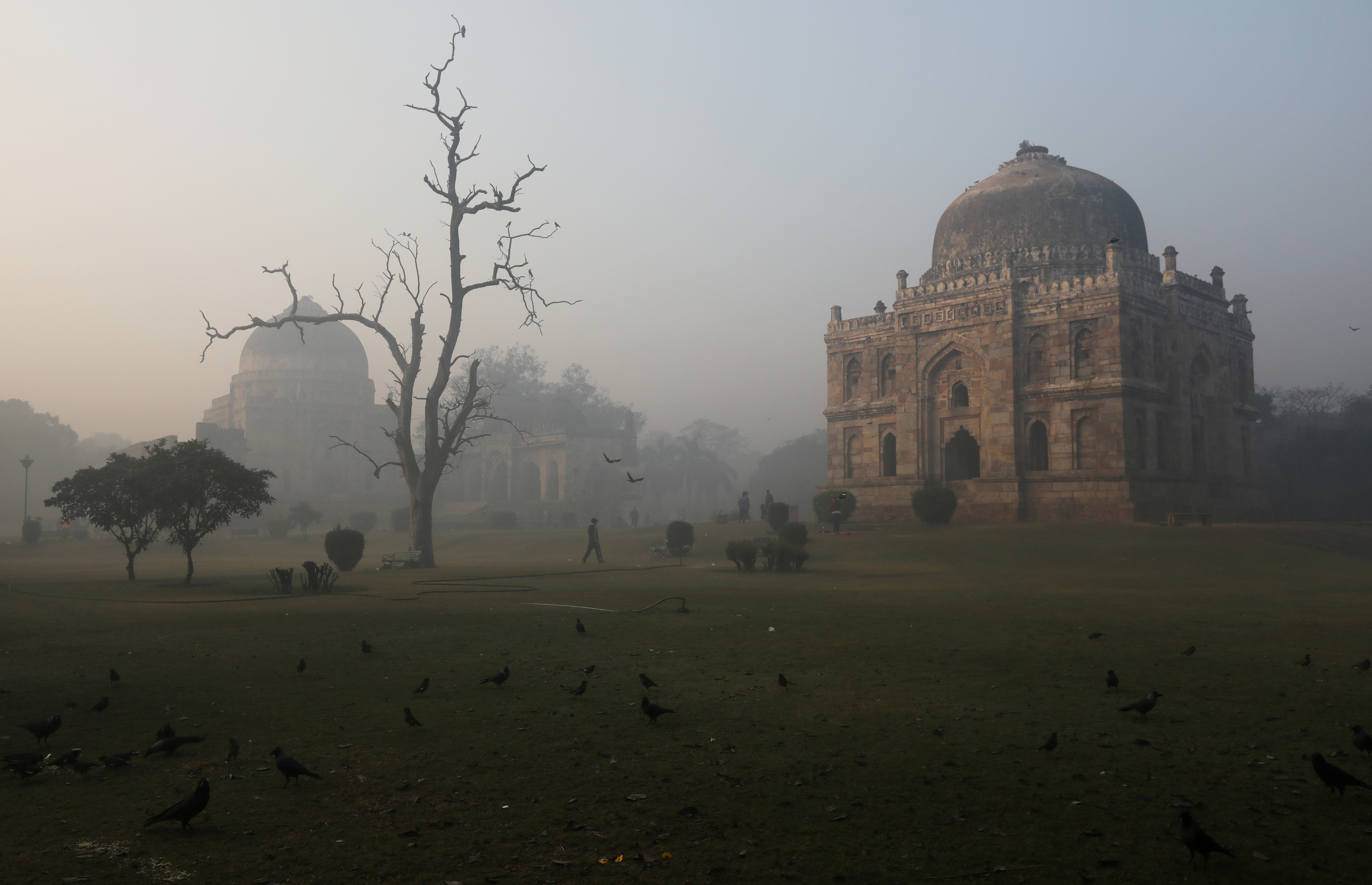 A general view of the Lodhi Garden on a smoggy morning in New Delhi, India, December 23, 2020. REUTERS/Anushree Fadnavis    