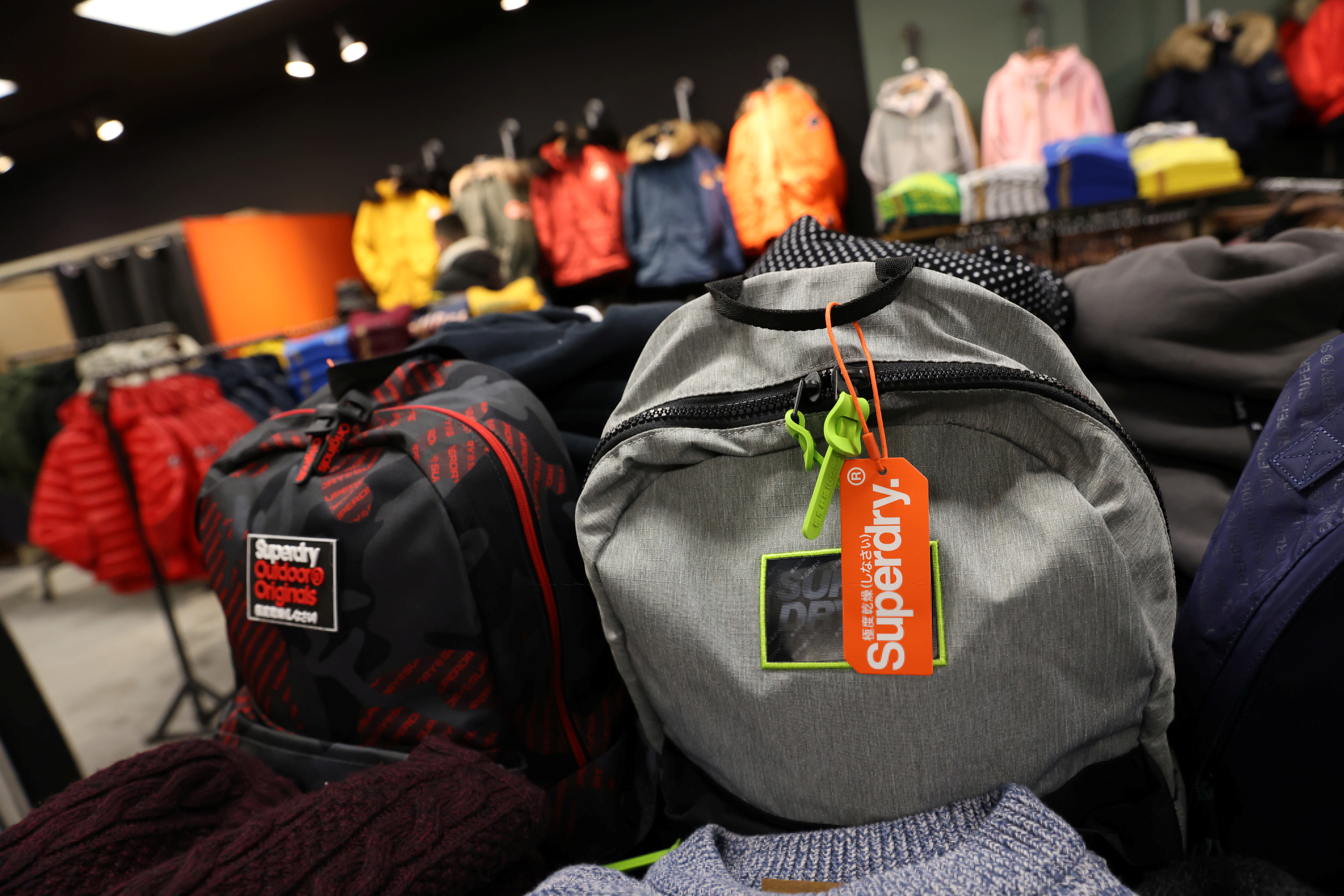 Specialist transmissie hoe Superdry boss has no current plans to take group private | Reuters