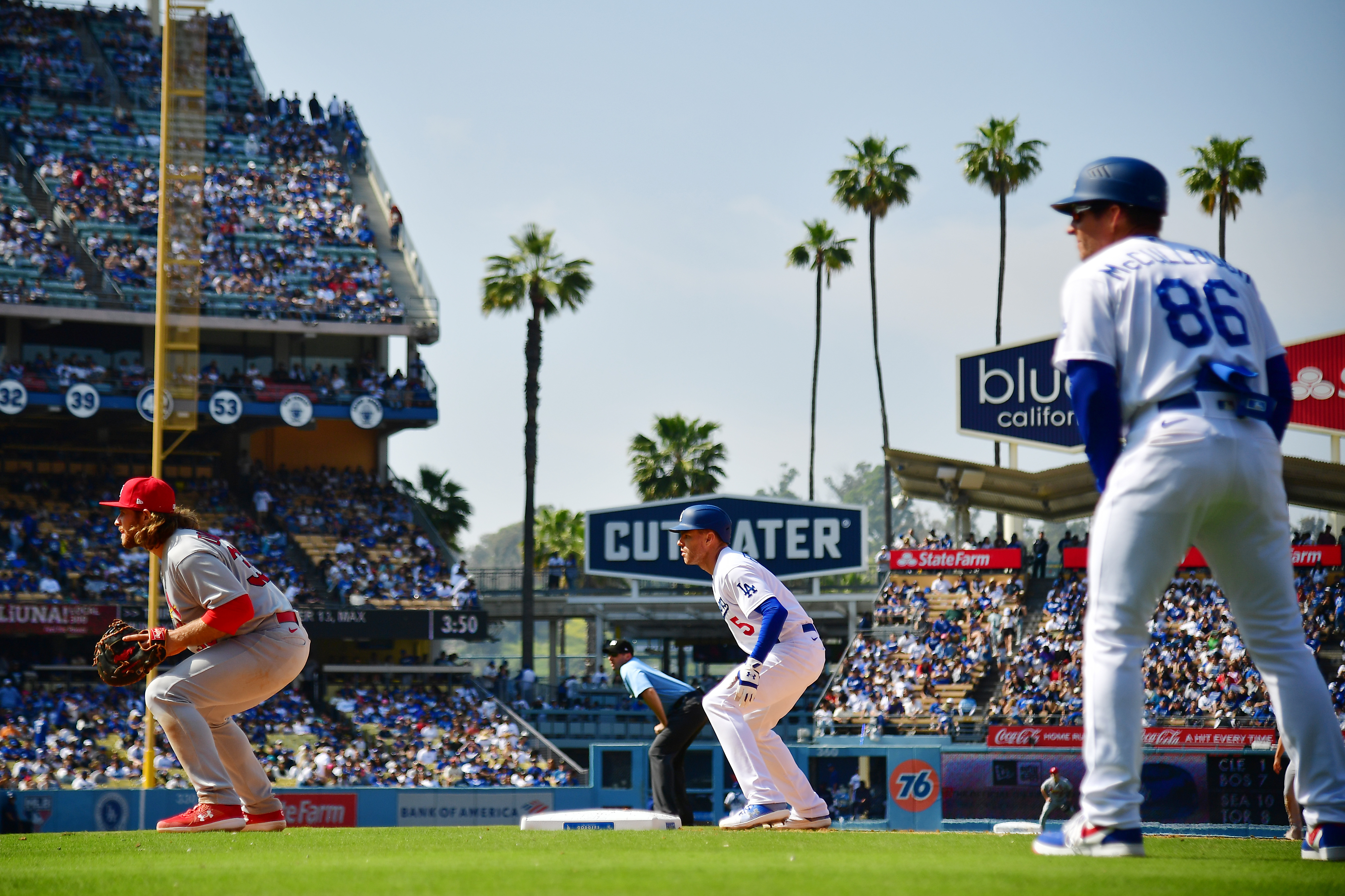 Noah Syndergaard earns first L.A. win as Dodgers sweep Cardinals - Los  Angeles Times