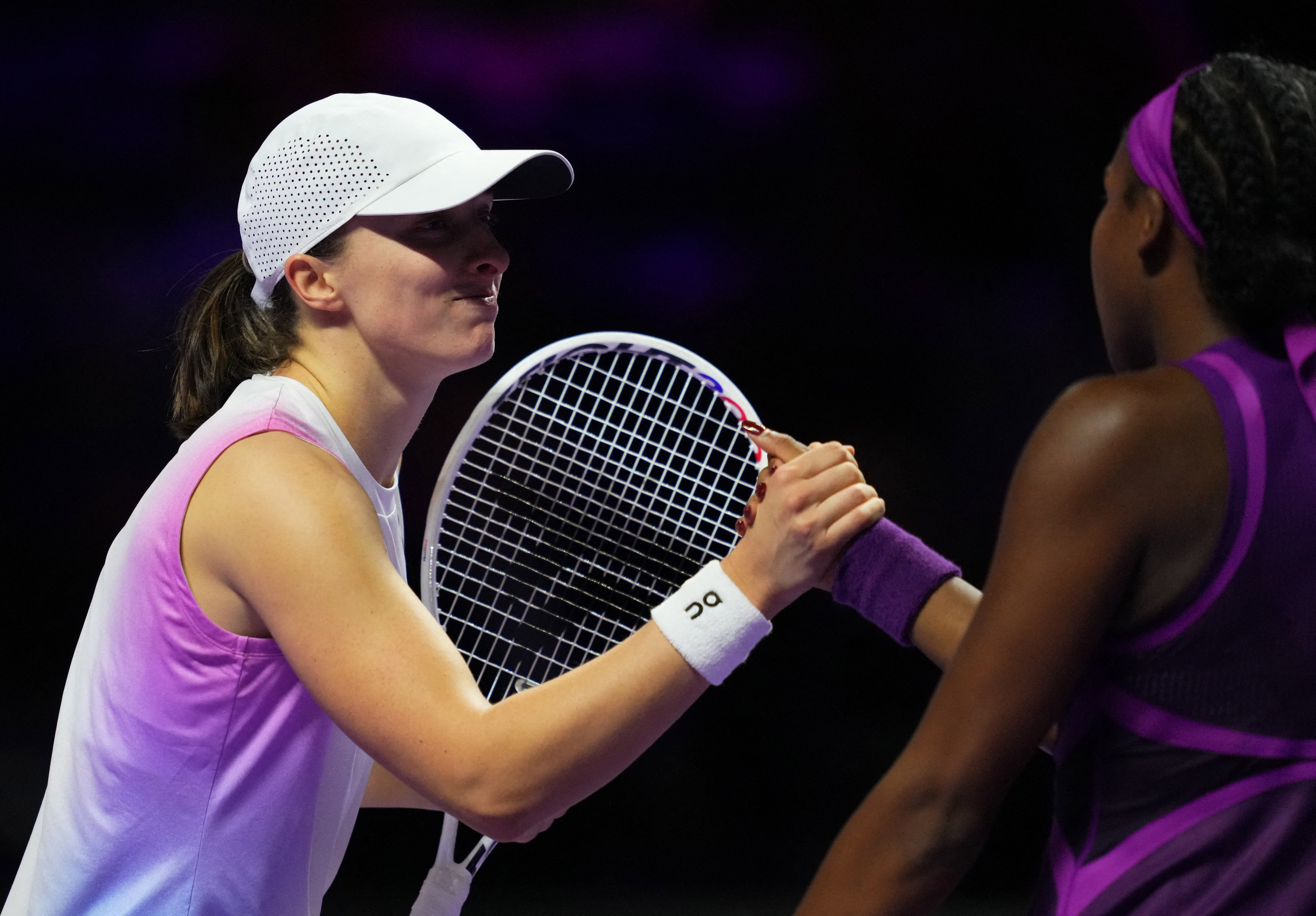 テニス＝シフィオンテク、ＷＴＡファイナルで敗戦 年間1位陥落 | ロイター