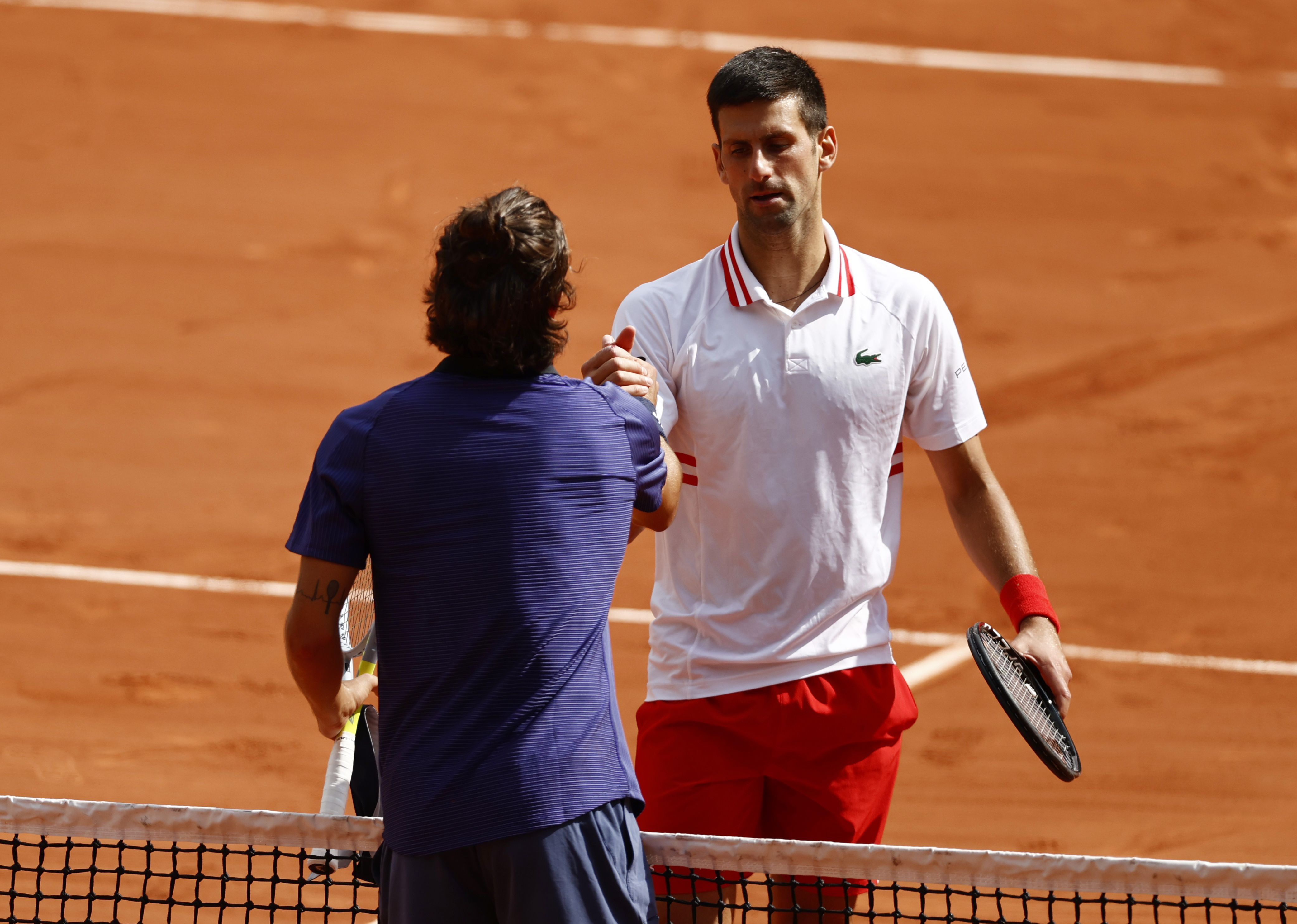 Novak Djokovic sofre, mas vence de virada Lorenzo Museti em Roland Garros -  Portal Ternura FM