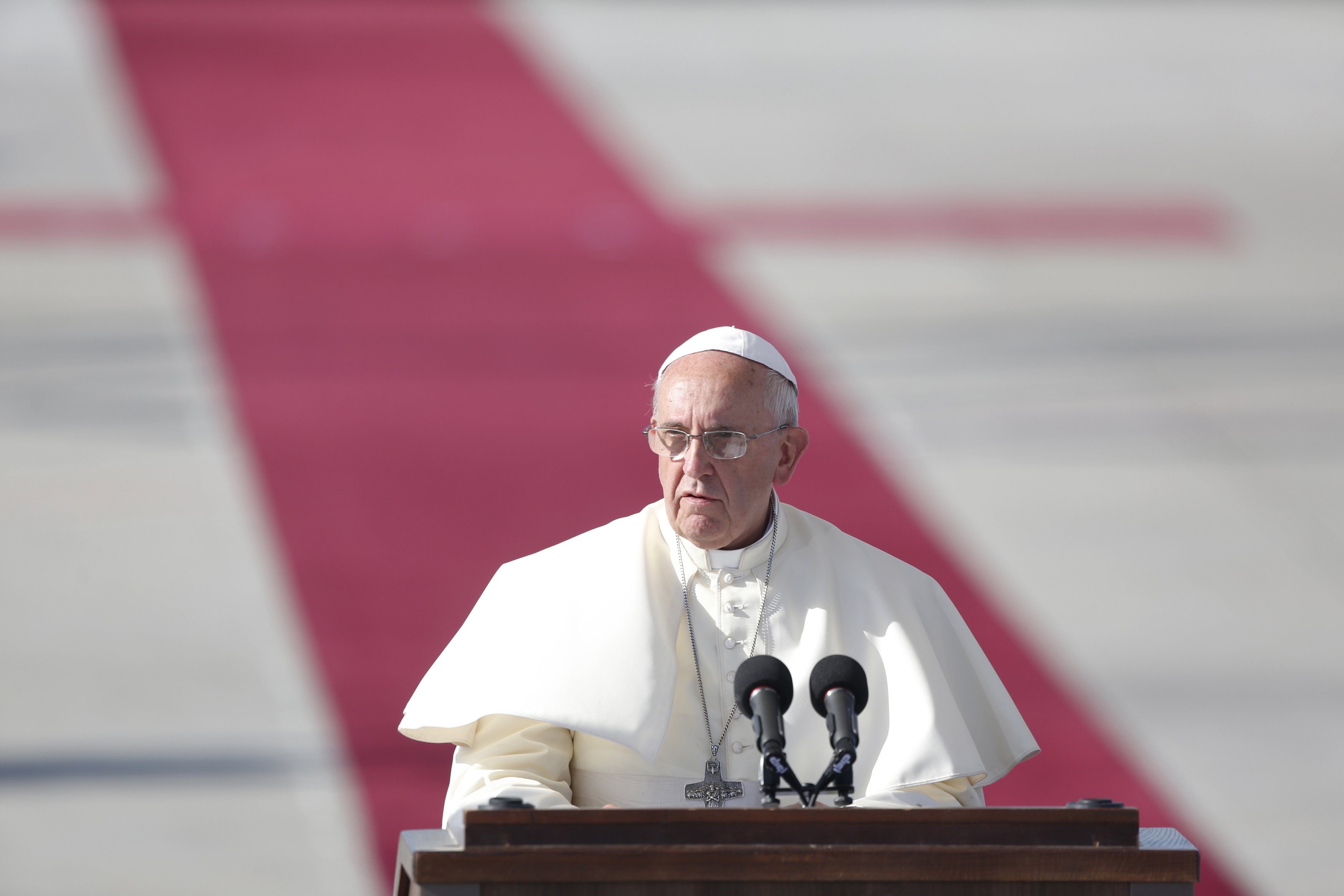 Pope Francis speaks during a welcoming ceremony at Ben Gurion airport near Tel Aviv