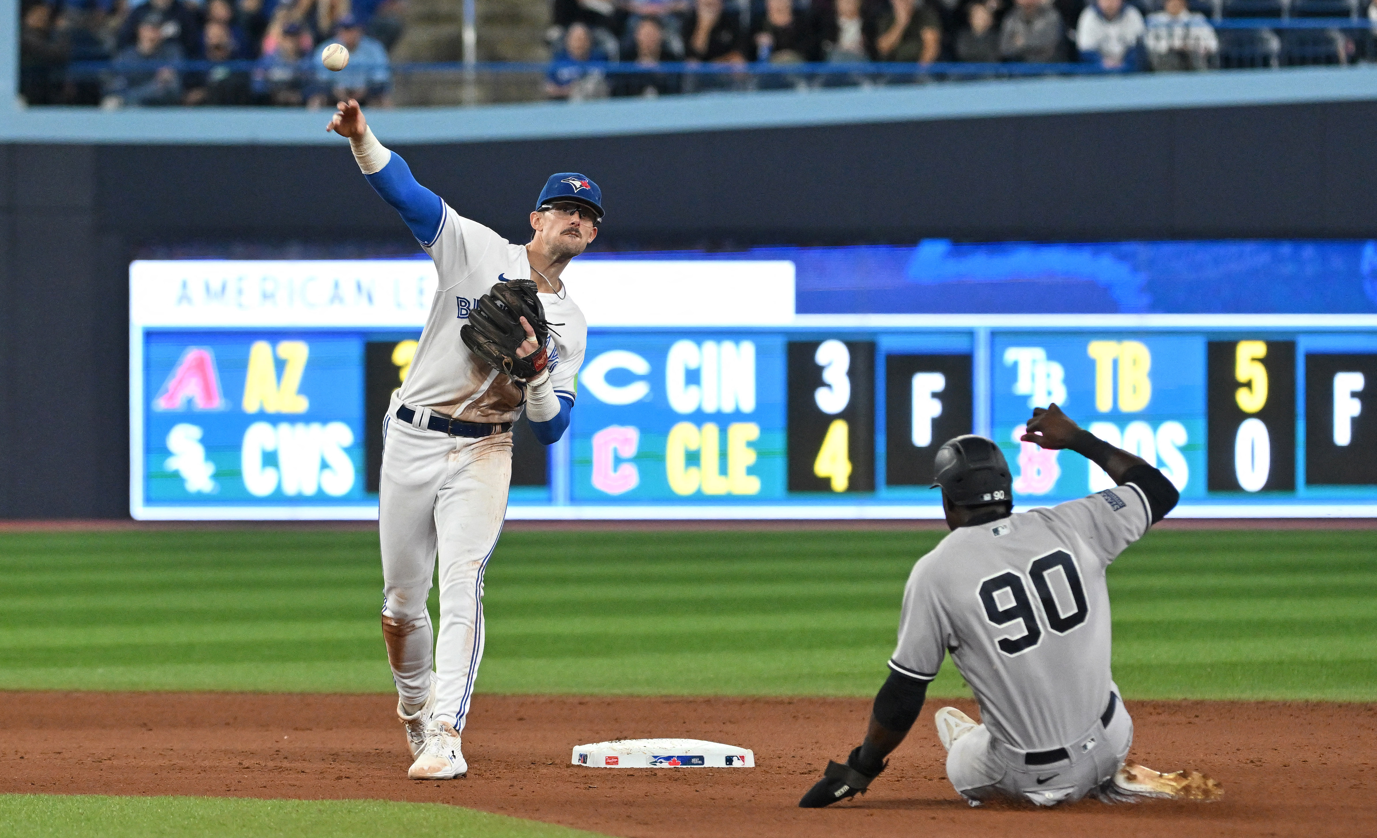 Aaron Judge belts two homers as Yanks blank Blue Jays