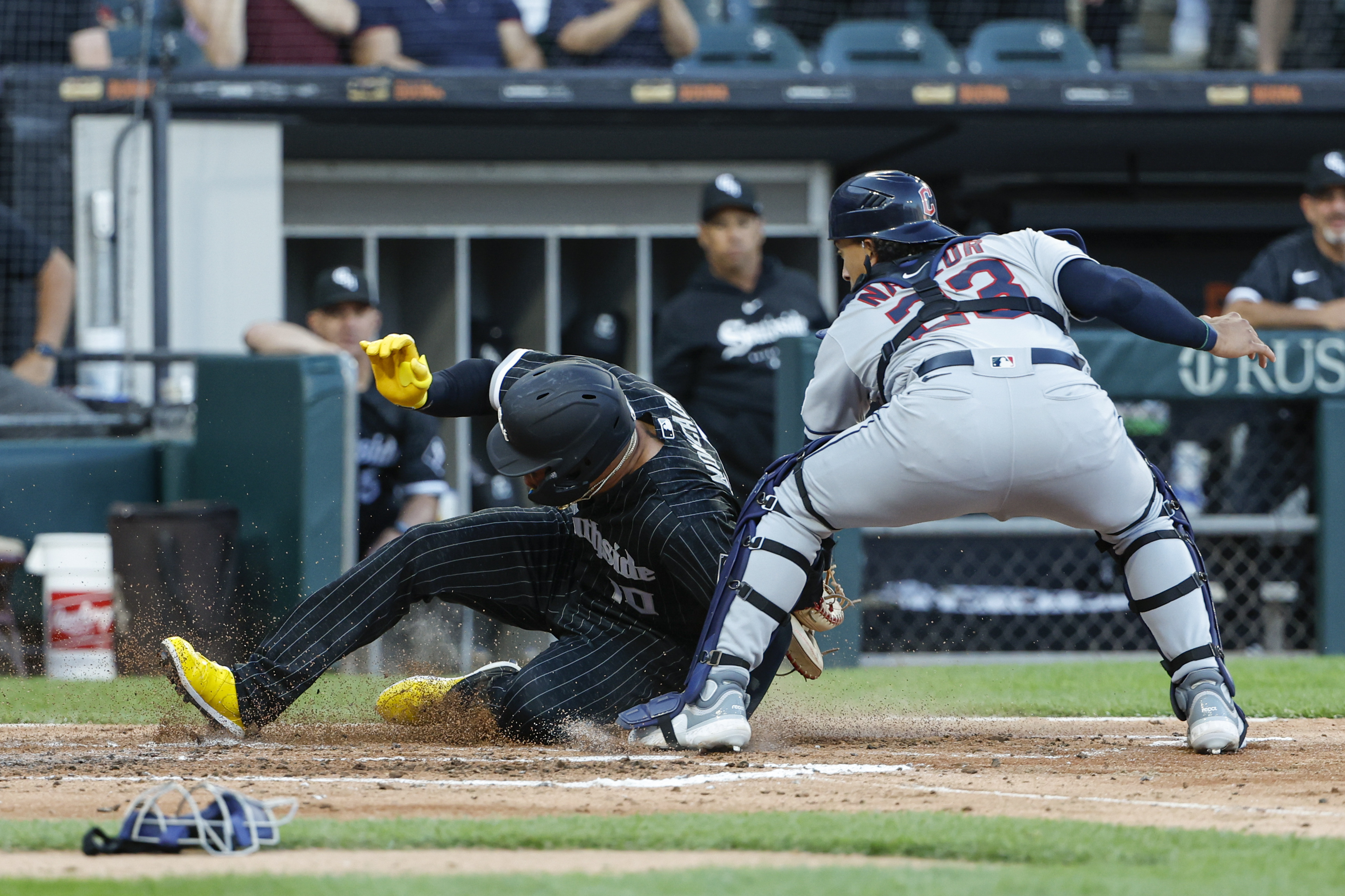 White Sox cruise past Guardians, 7-2