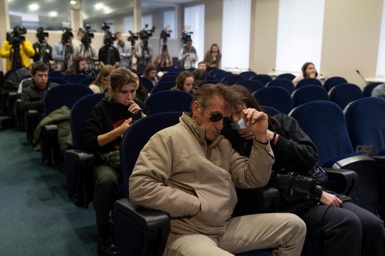 Actor and director Sean Penn attends a press briefing at the Presidential Office in Kyiv