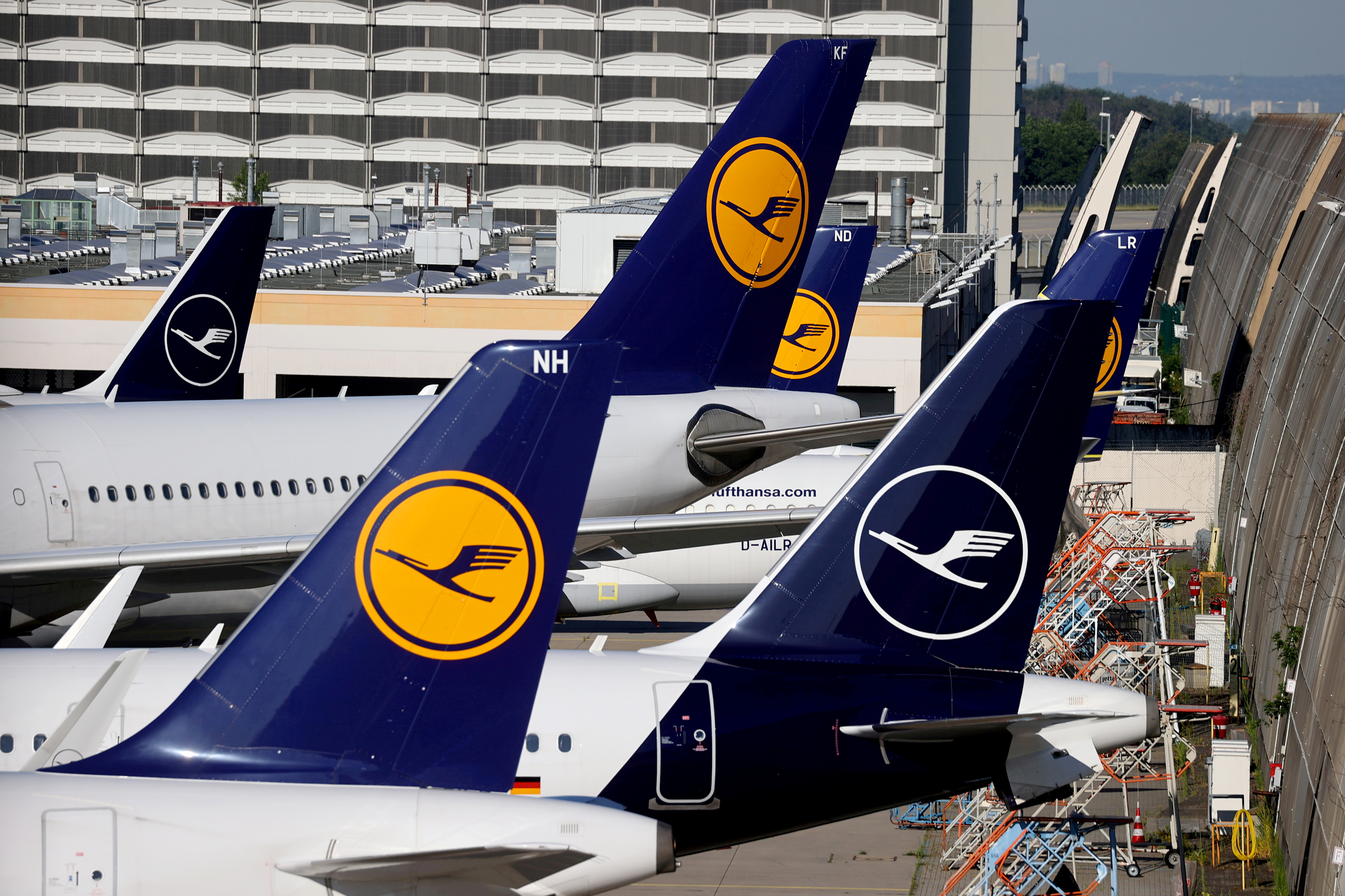 Lufthansa rejects Condor allegations of market position abuse | Reuters