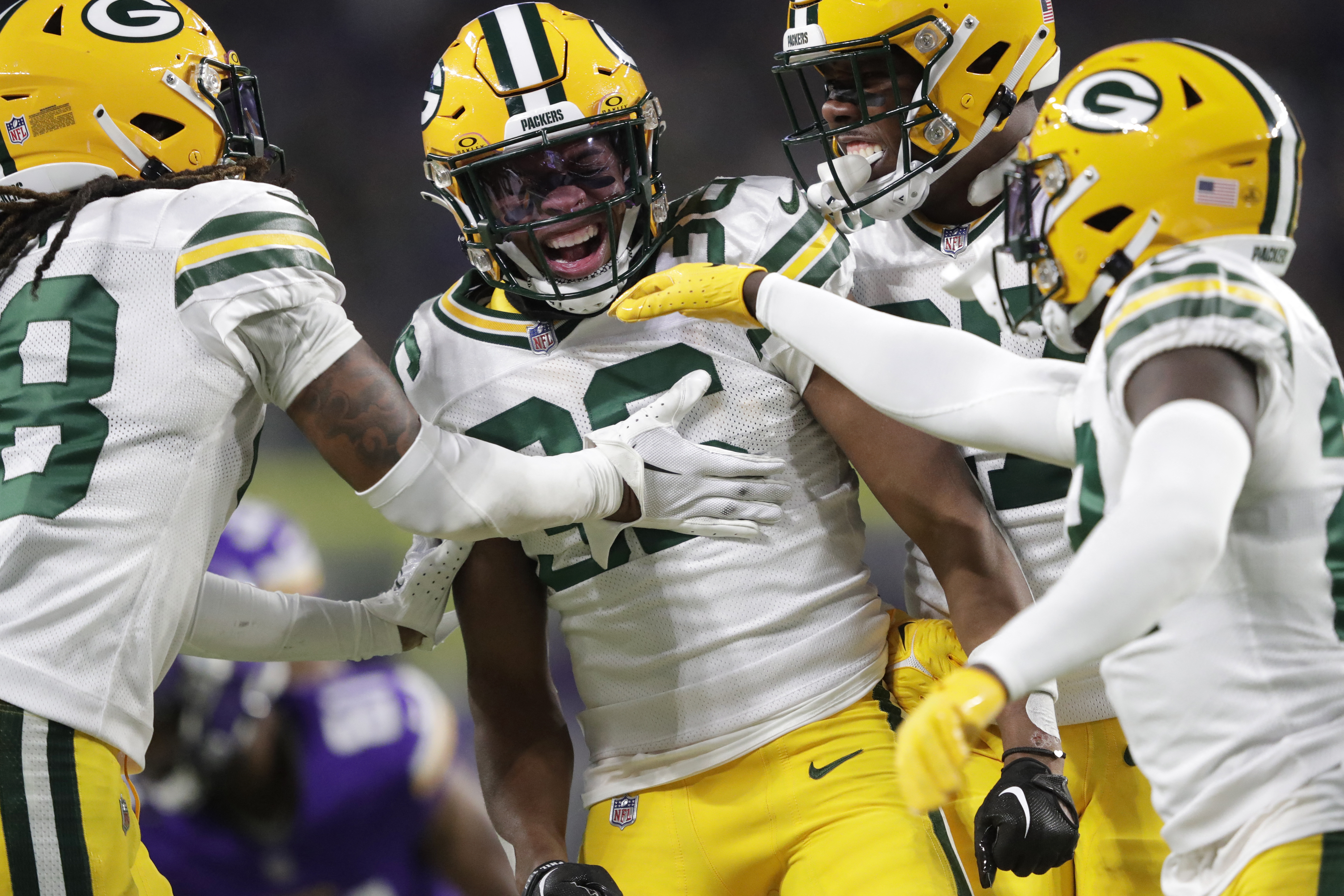 Jordan Love, Packers beat Vikings, close in on playoff berth