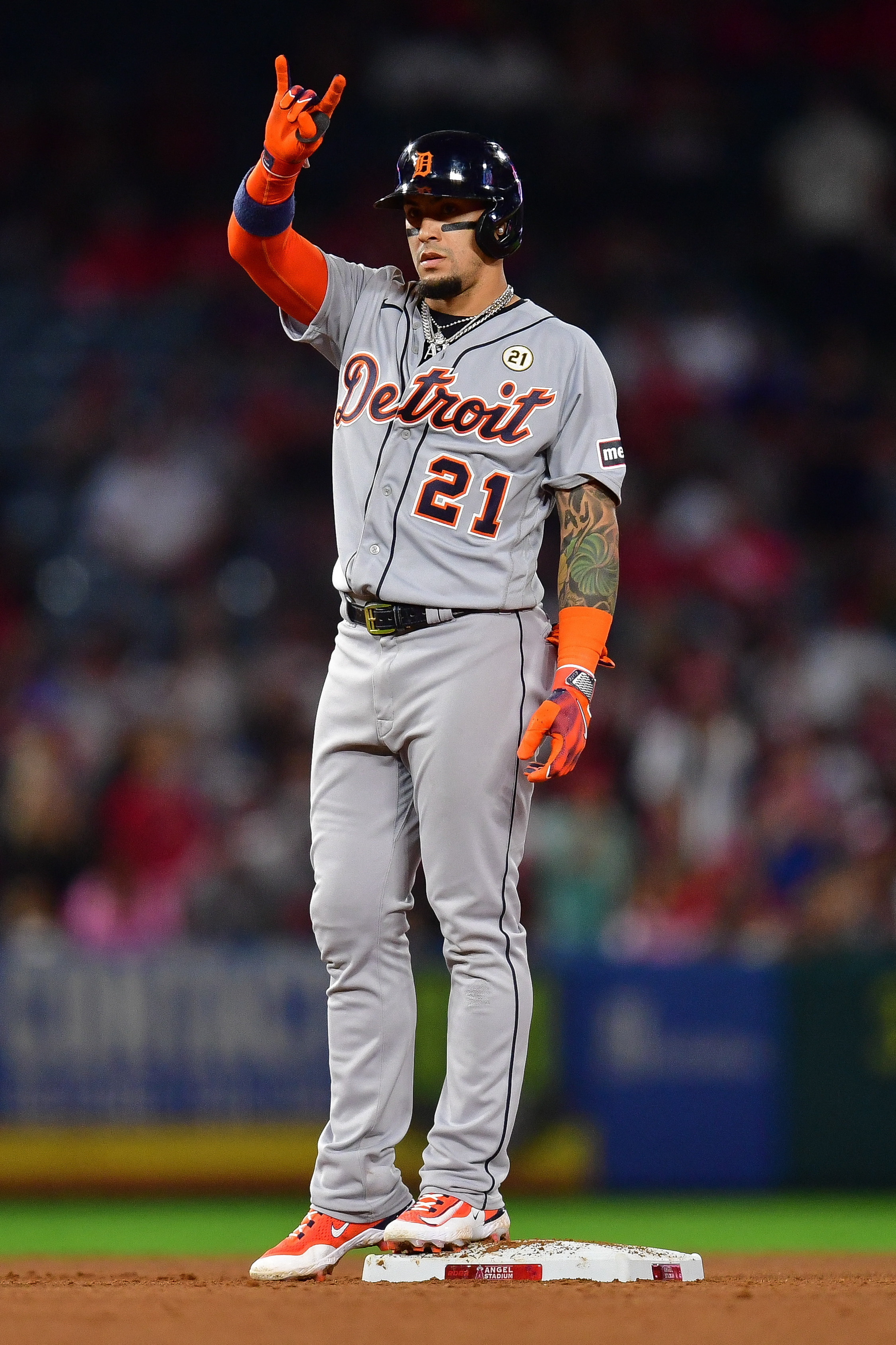 Javier Baez knocks in four as Tigers trounce Angels