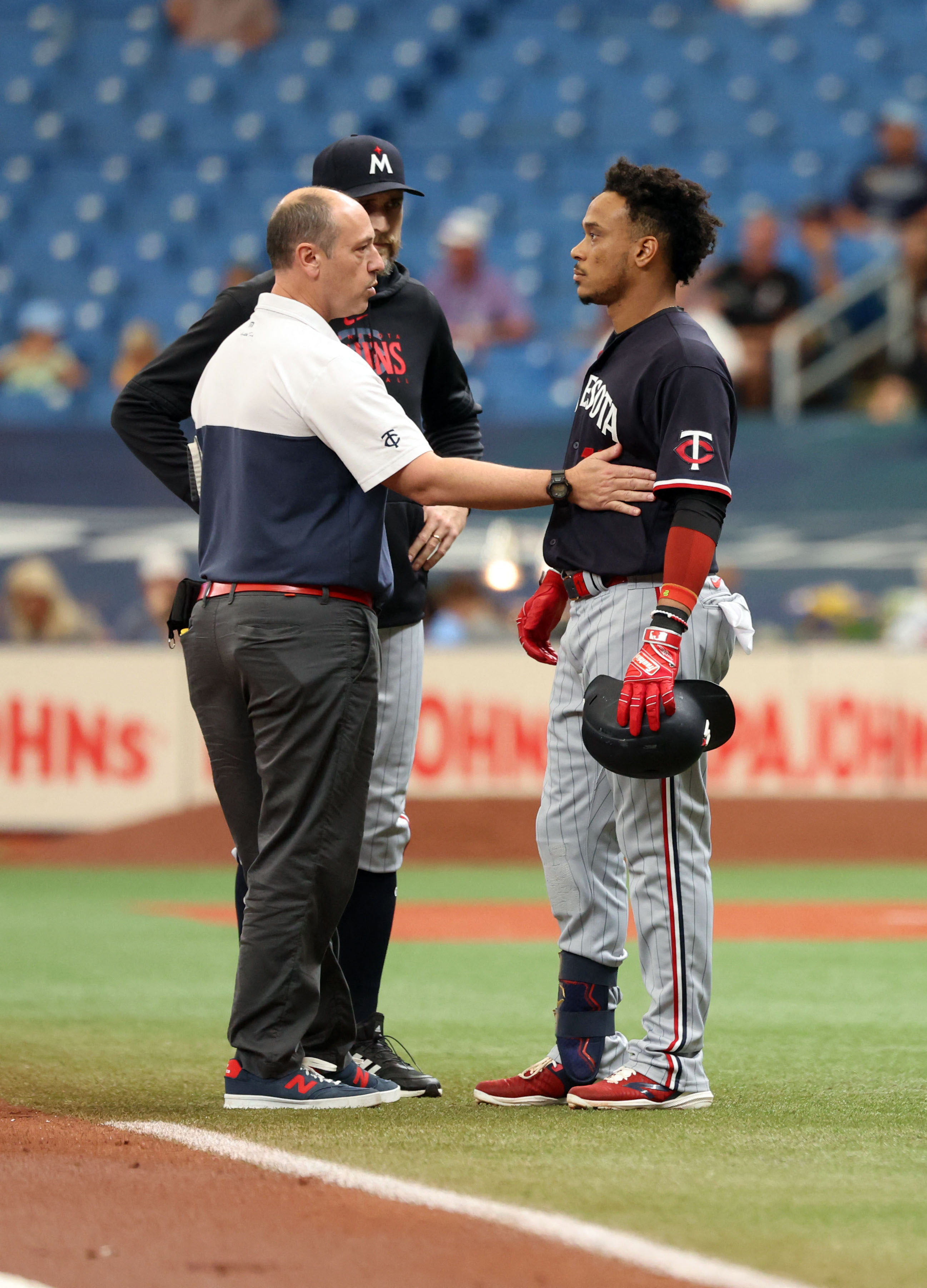 Rays hit record-tying six homers in blasting Twins