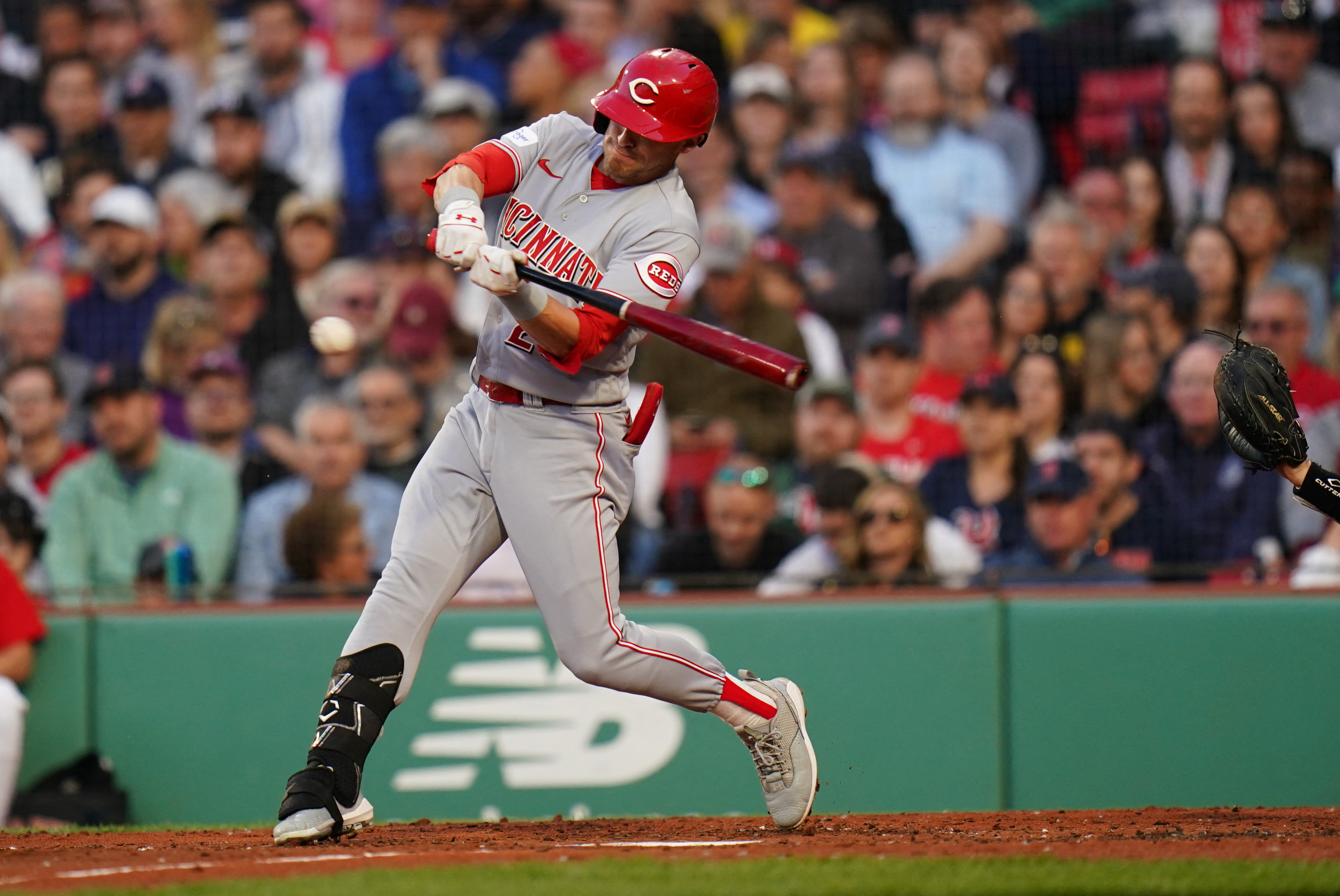 Jose Barrero hits grand slam, Reds withstand Red Sox rally