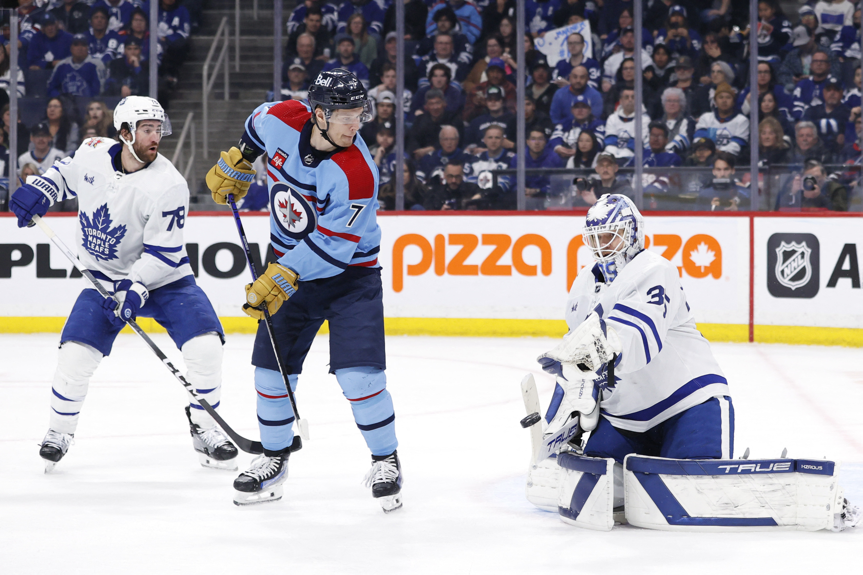 Auston Matthews scores 40th as Leafs take down Jets | Reuters