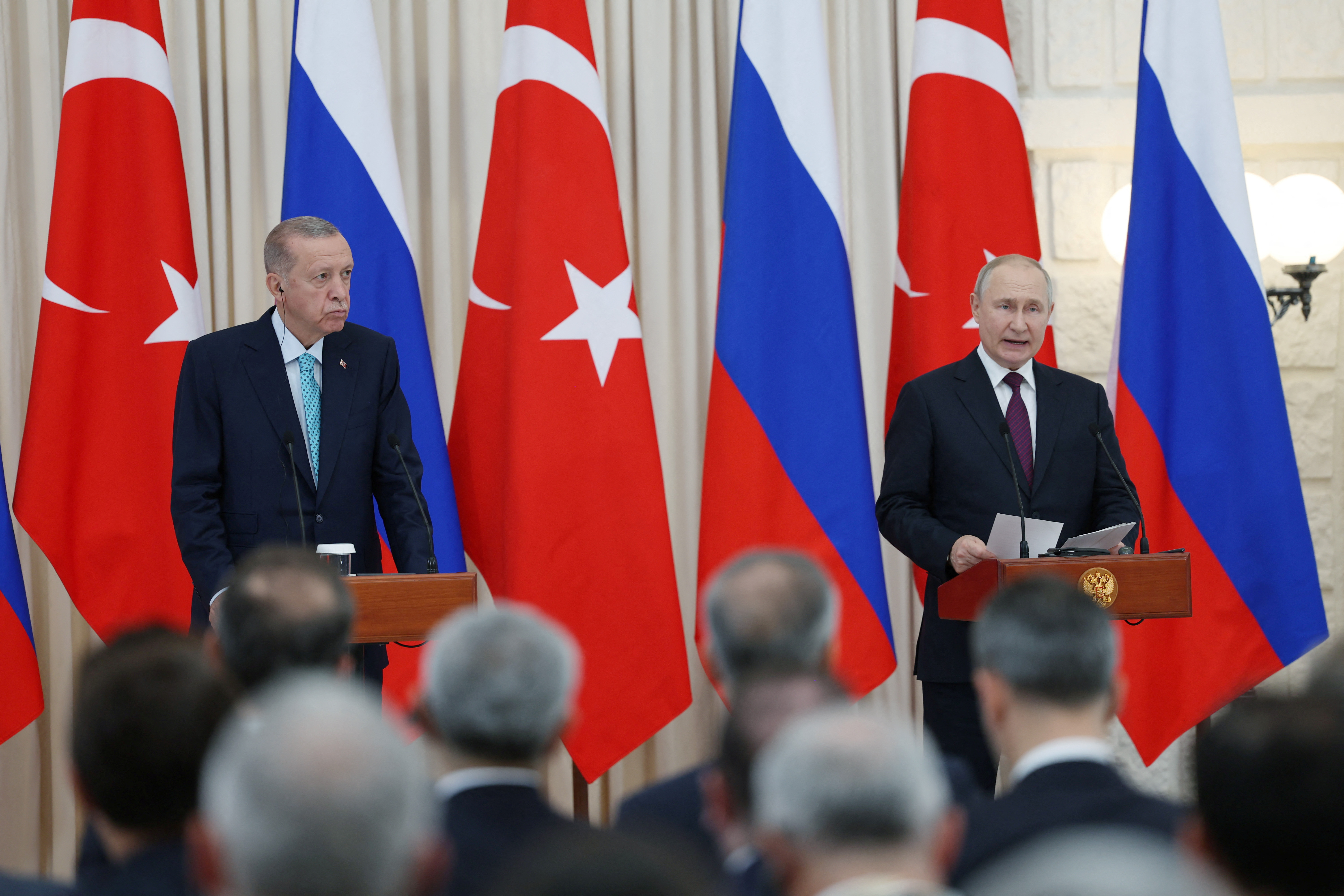Turkish President Erdogan and his Russian counterpart Putin hold a press conference in Sochi