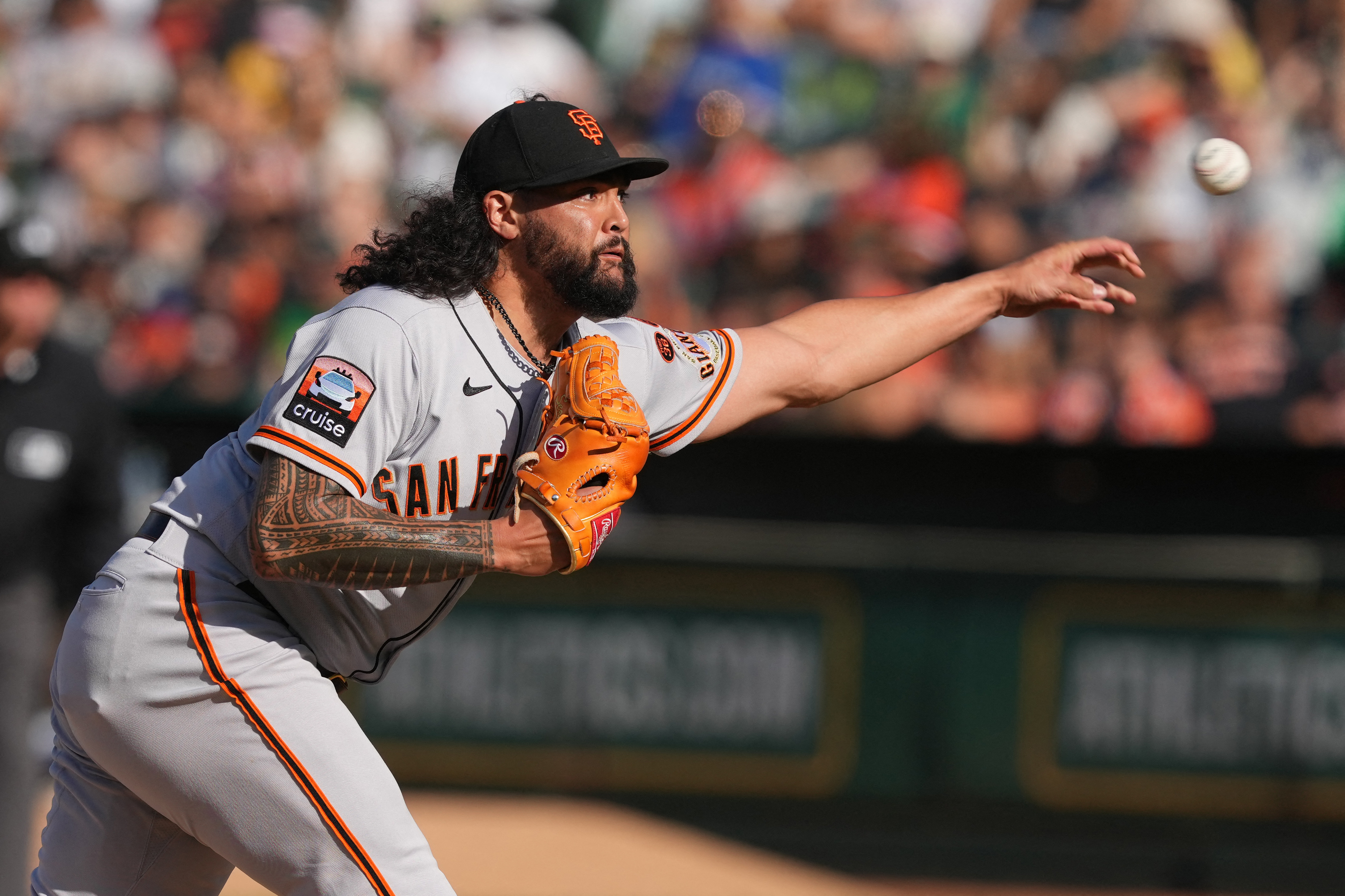 Seth Brown singles in 8th inning to send A's past Giants 2-1