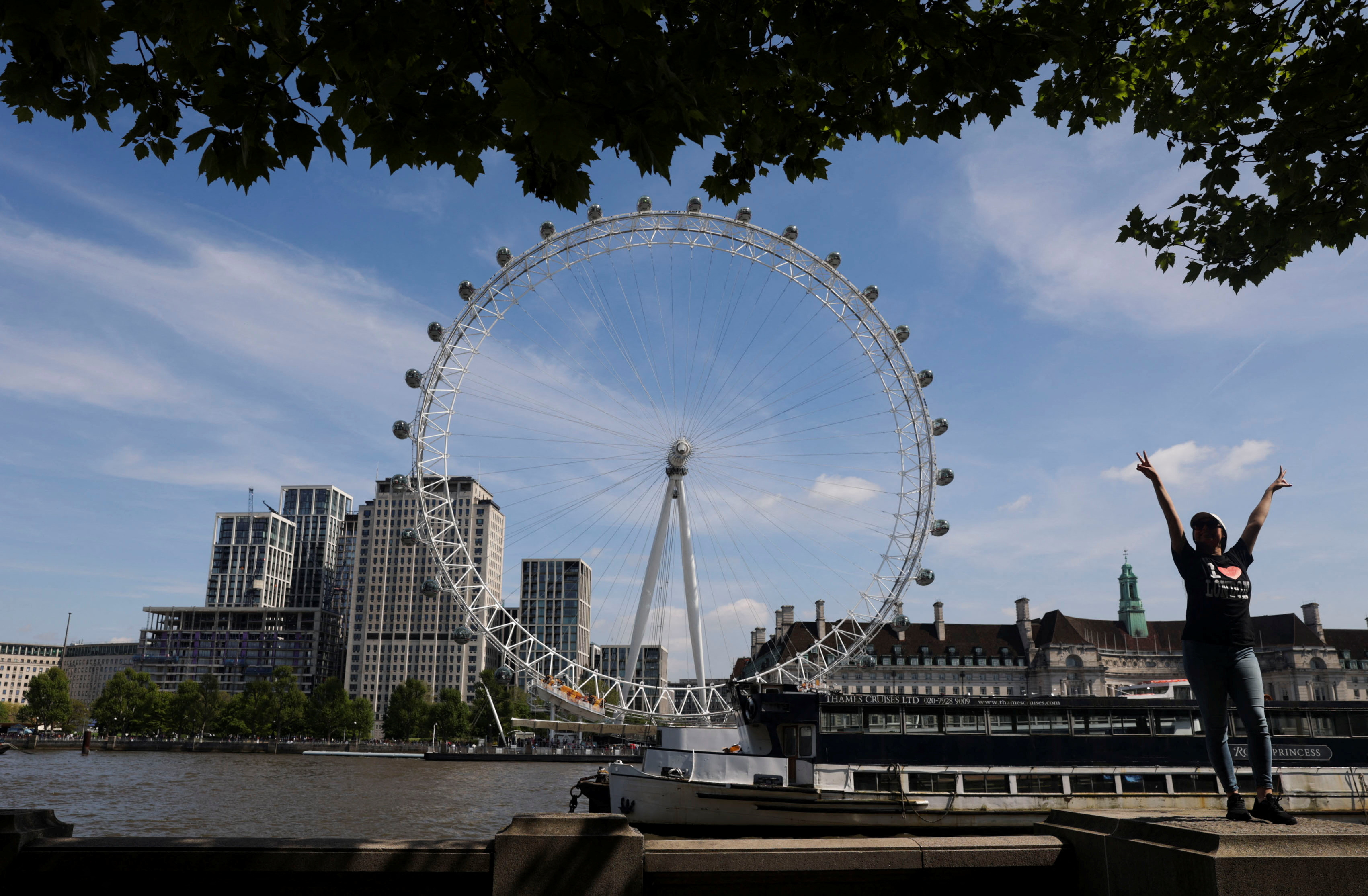 Only 24% of Britons think country should be outside EU, report finds ...
