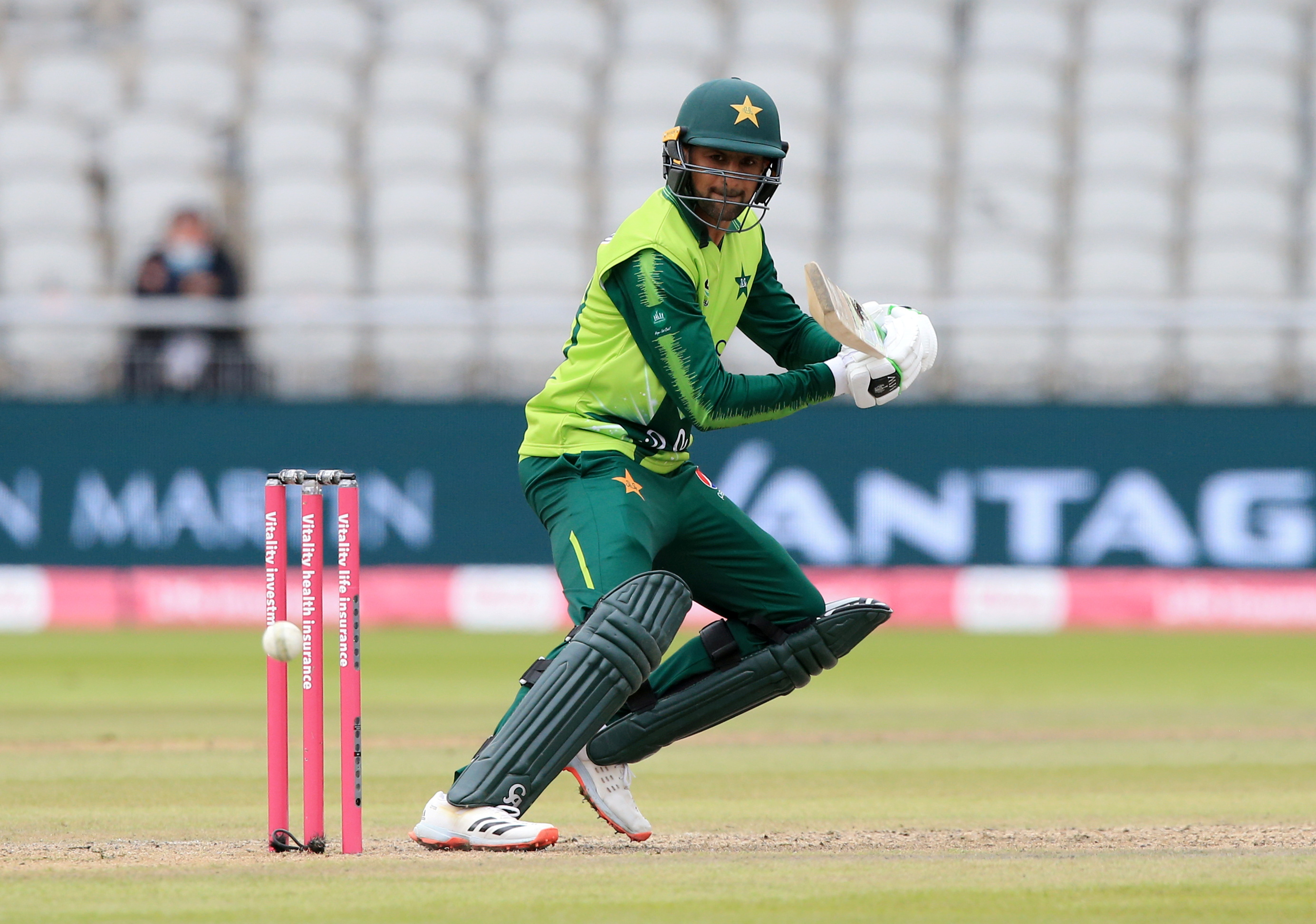 Malik replaces injured Maqsood in Pakistan T20 World Cup squad | Reuters