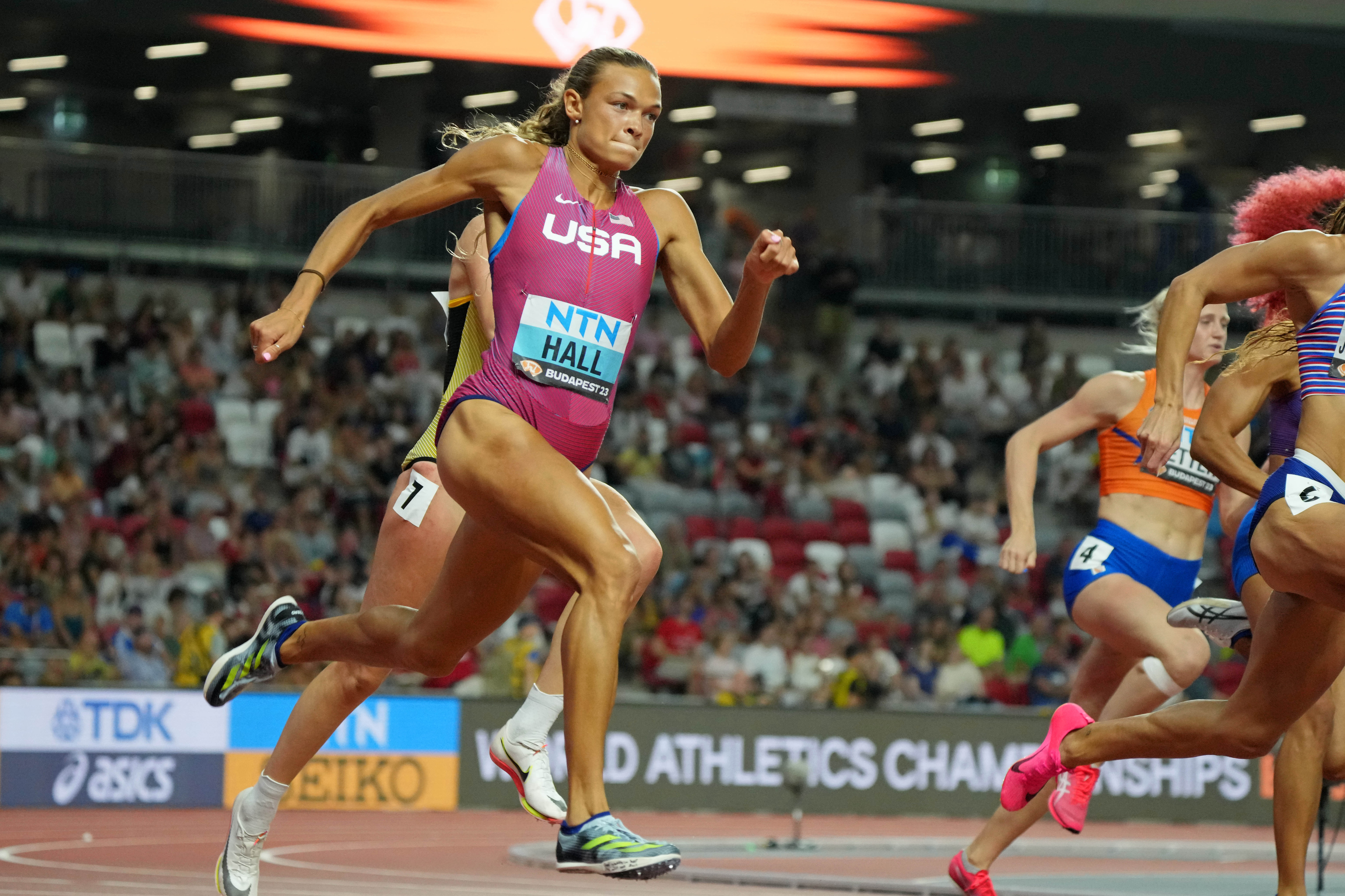 Women's heptathlon: United States' Anna Hall in 3rd place after