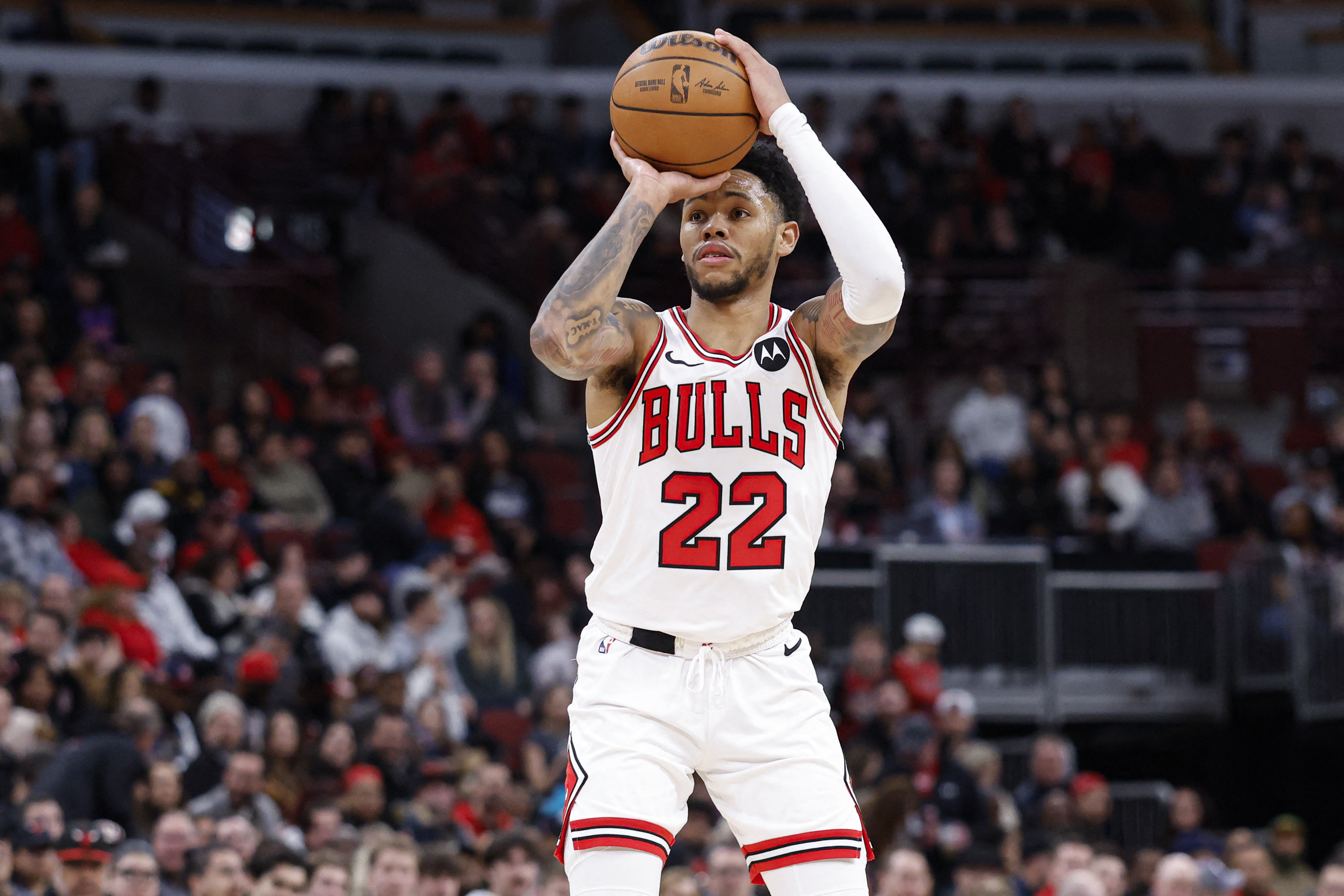 Report: Active 76ers add LeBron James to wish list | Reuters