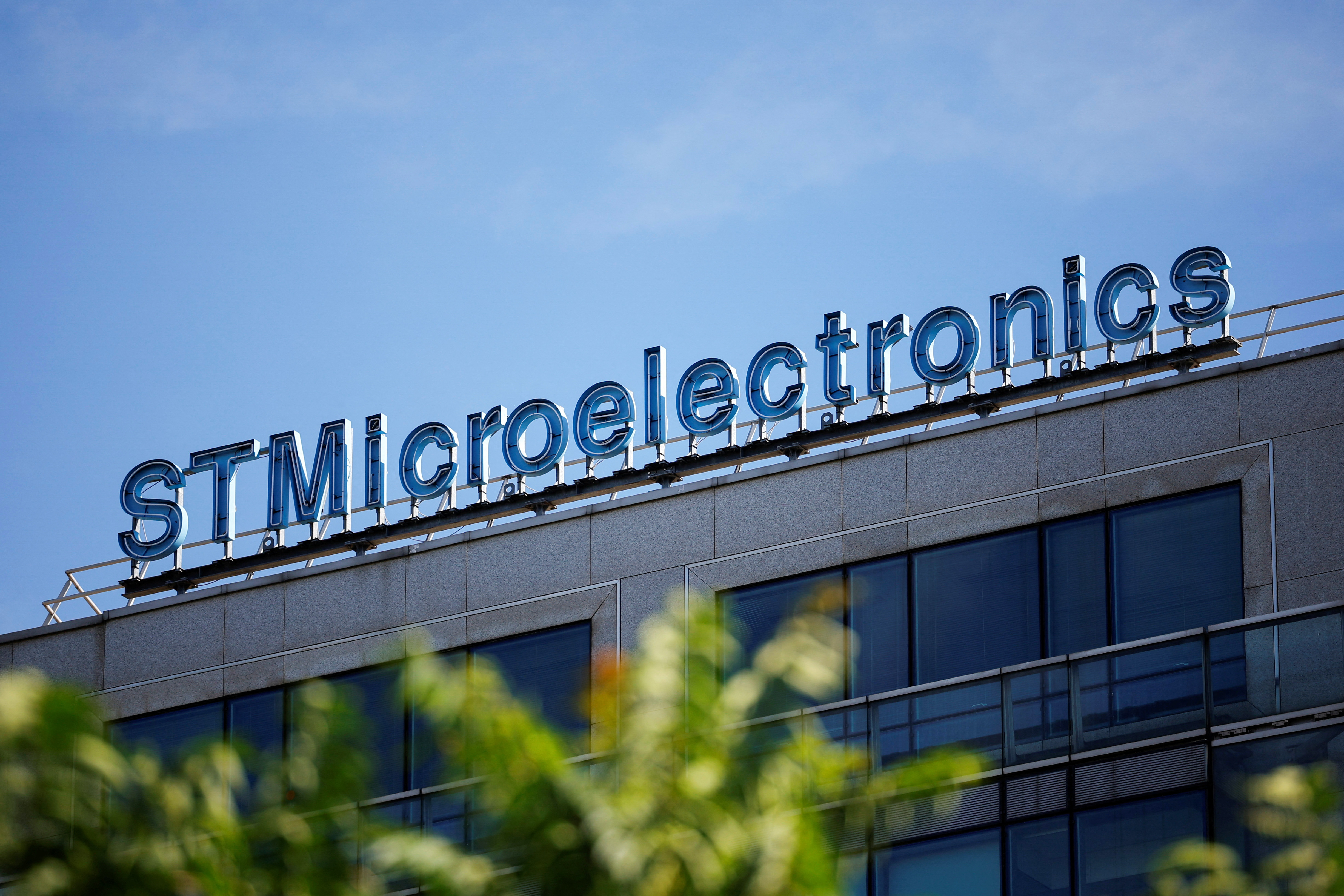 Stmicroelectronics Logo Stmicroelectronics Logo