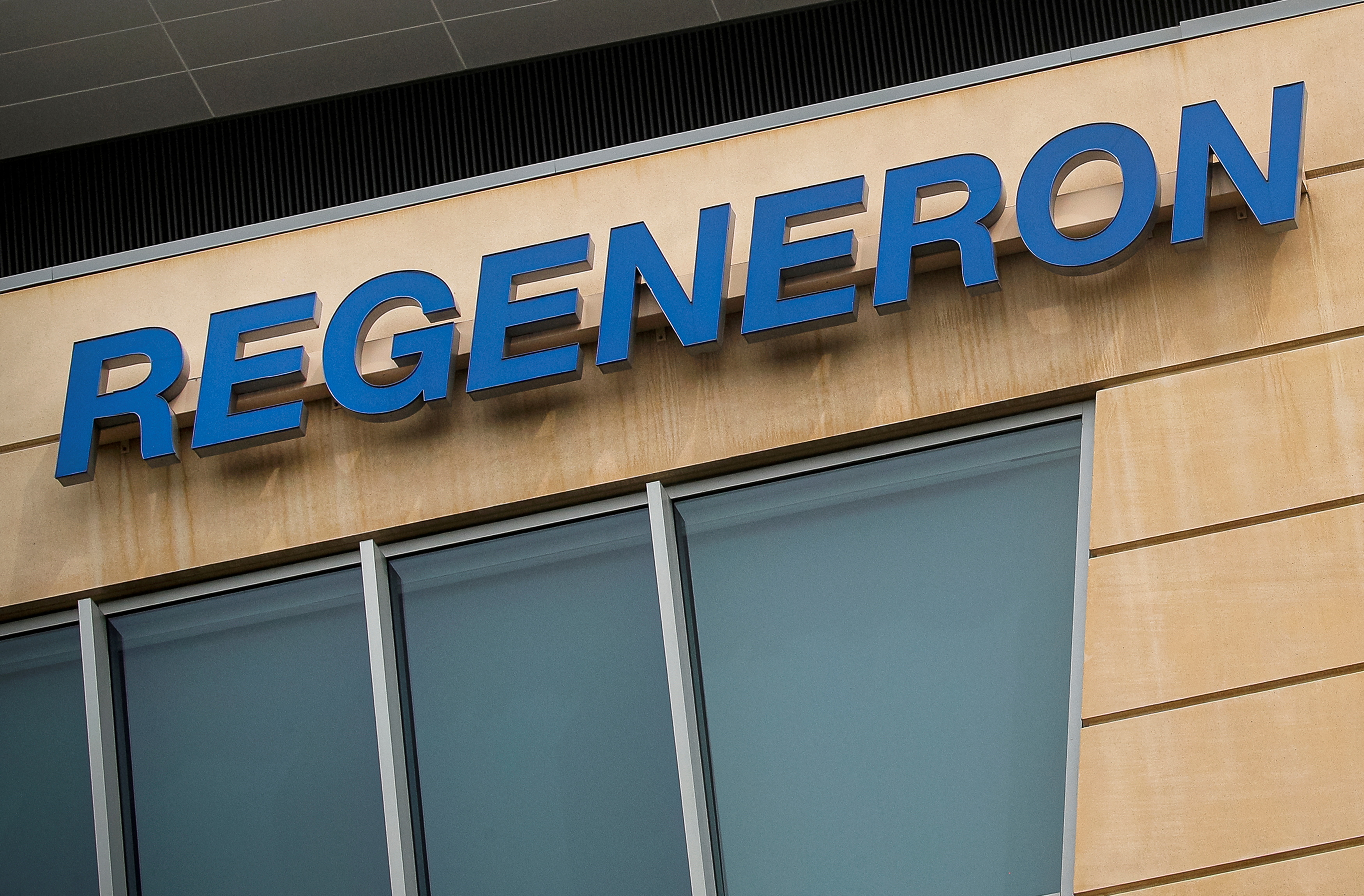 The Regeneron Pharmaceuticals company logo is seen on a building at the company's Westchester campus in Tarrytown, New York, U.S. September 17, 2020. REUTERS/Brendan McDermid