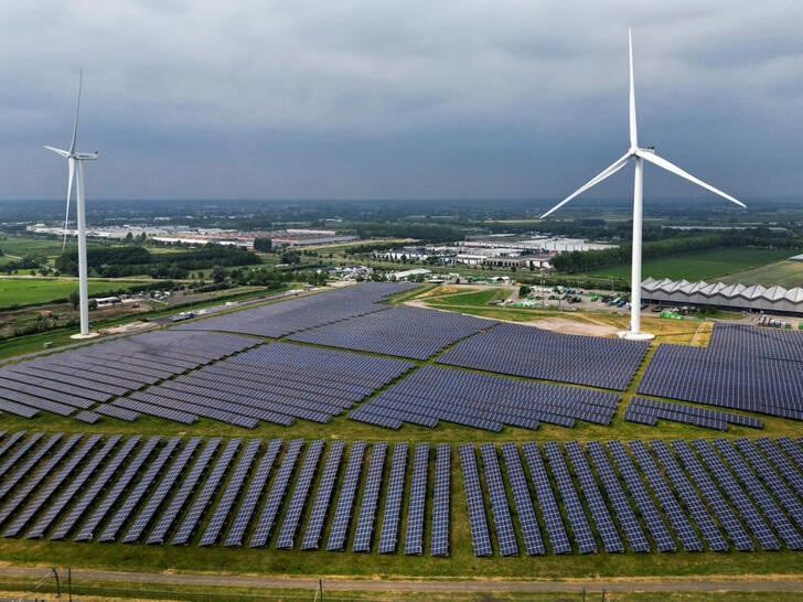 Catching the Wind - Public Policy Forum