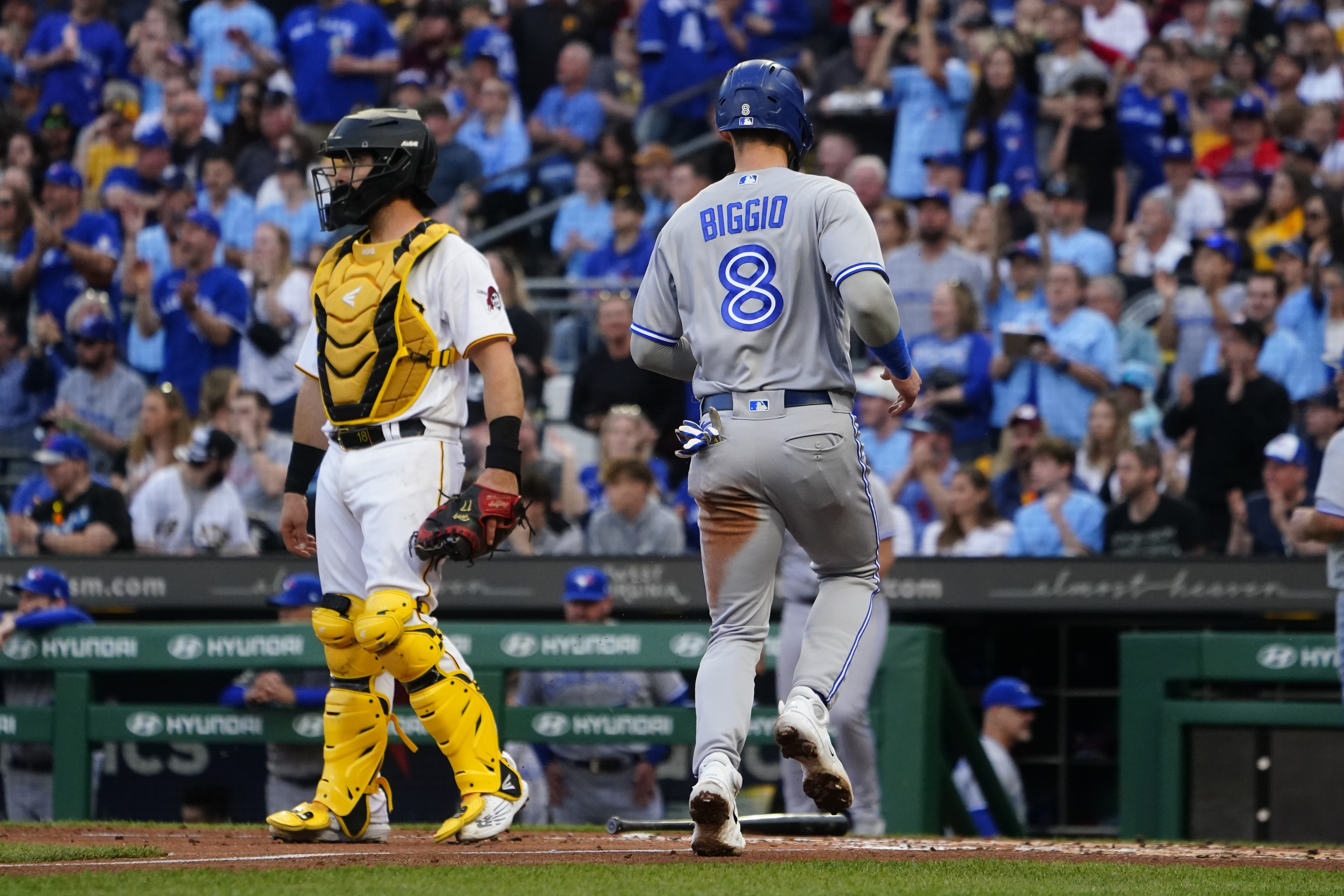 Blue Jays jump on Pirates early for 8-2 win