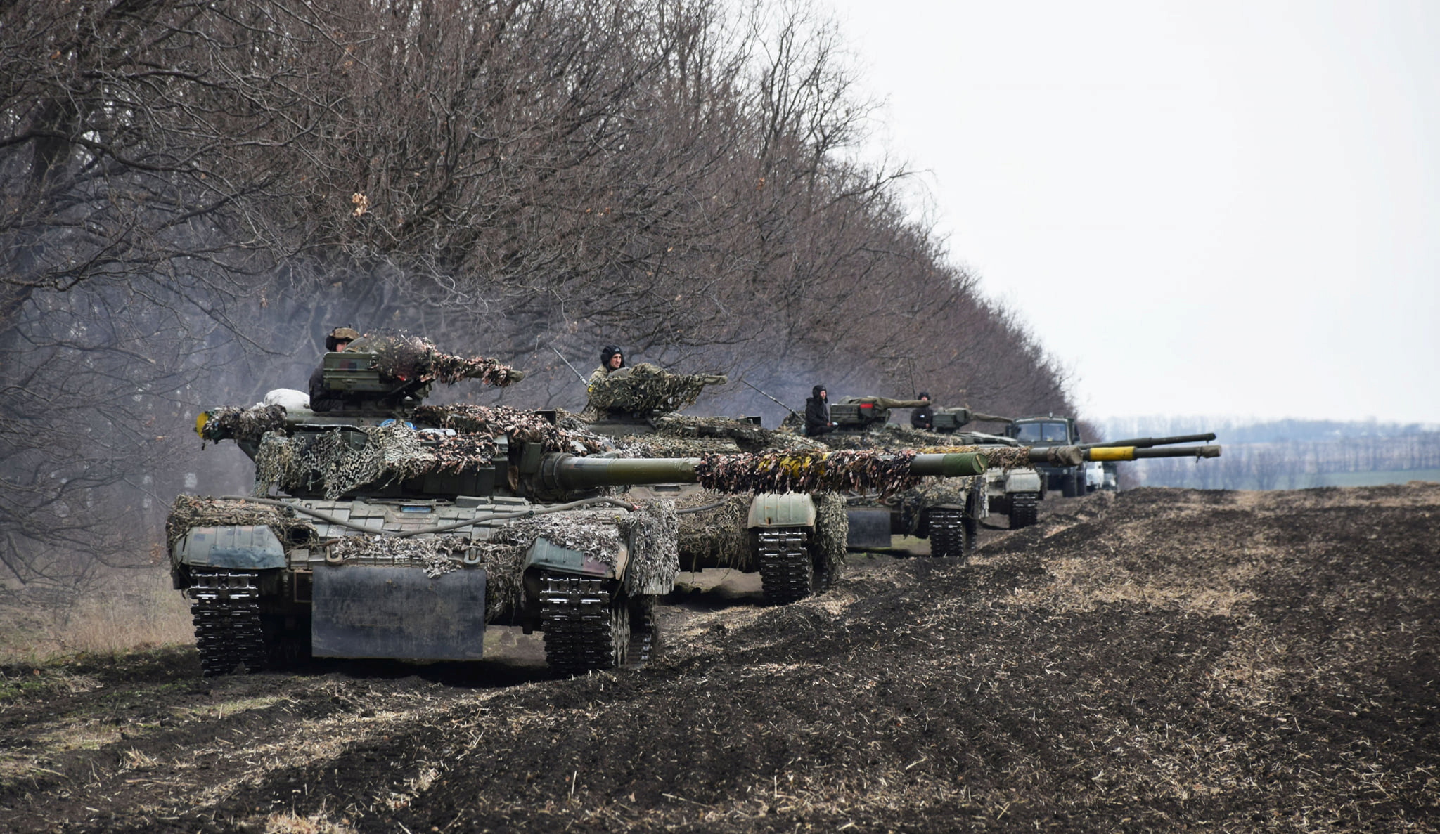 Ukrainian Armed Forces hold drills in Eastern Ukraine