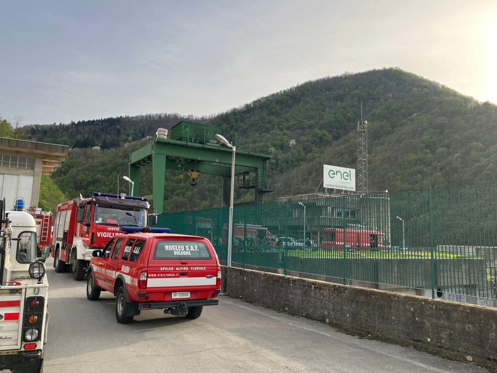 At least three killed in blast at Italian hydroelectric plant | Reuters