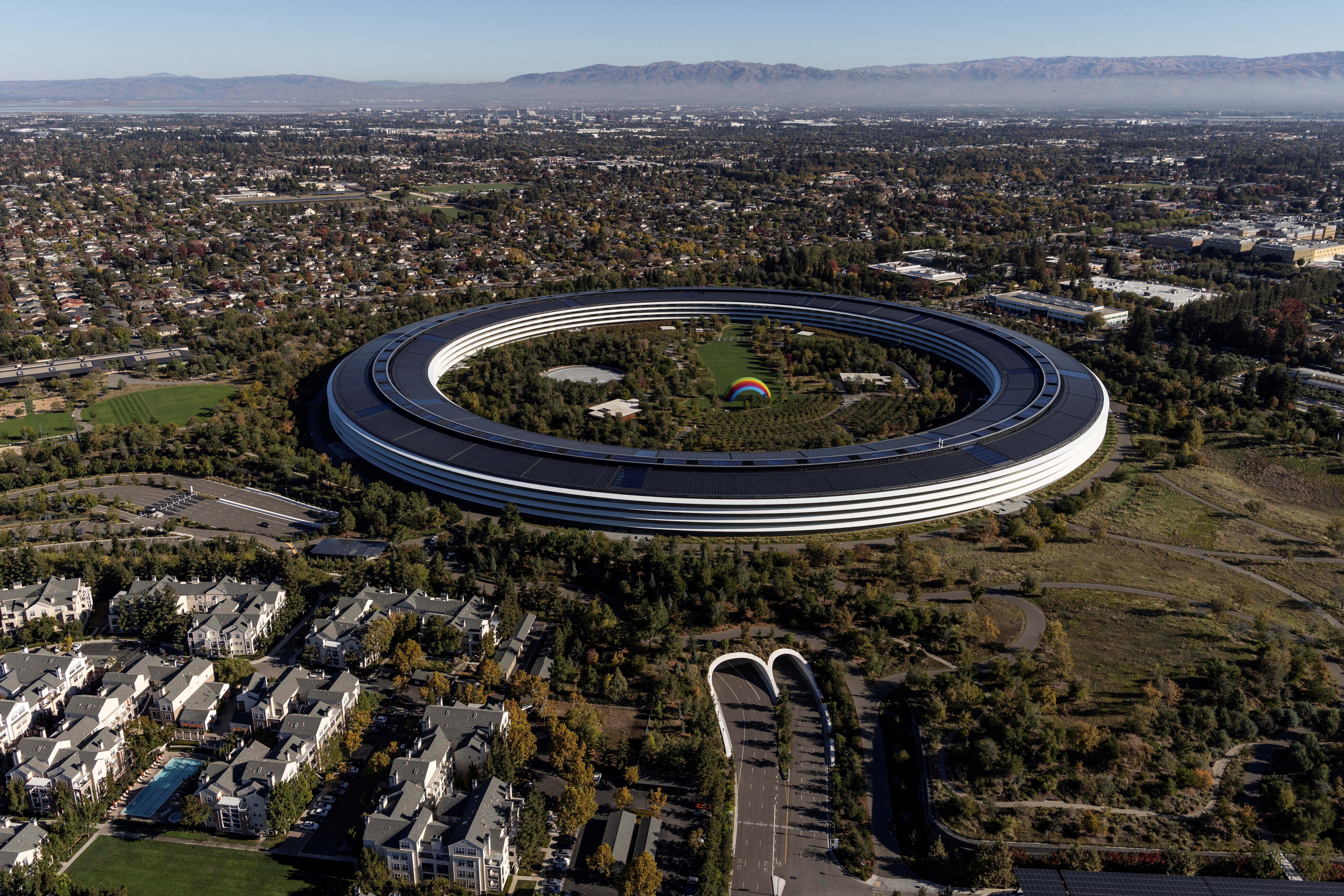 Aerial view of Apple's headquarters in Cupertino, California, U.S., October 28, 2021. REUTERS/Carlos Barria/File Photo