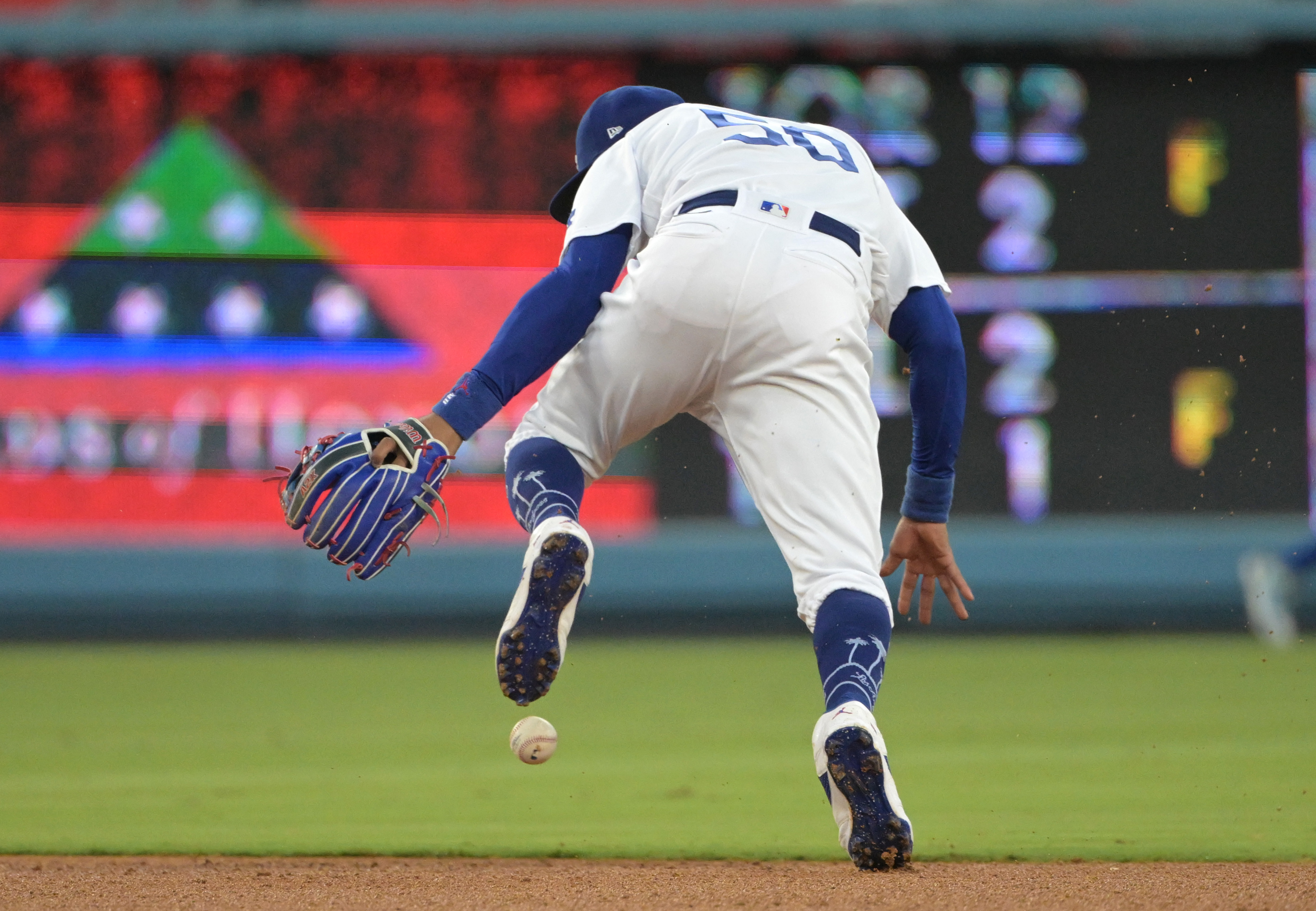 Homers help Dodgers extend run of dominance over rival Angels