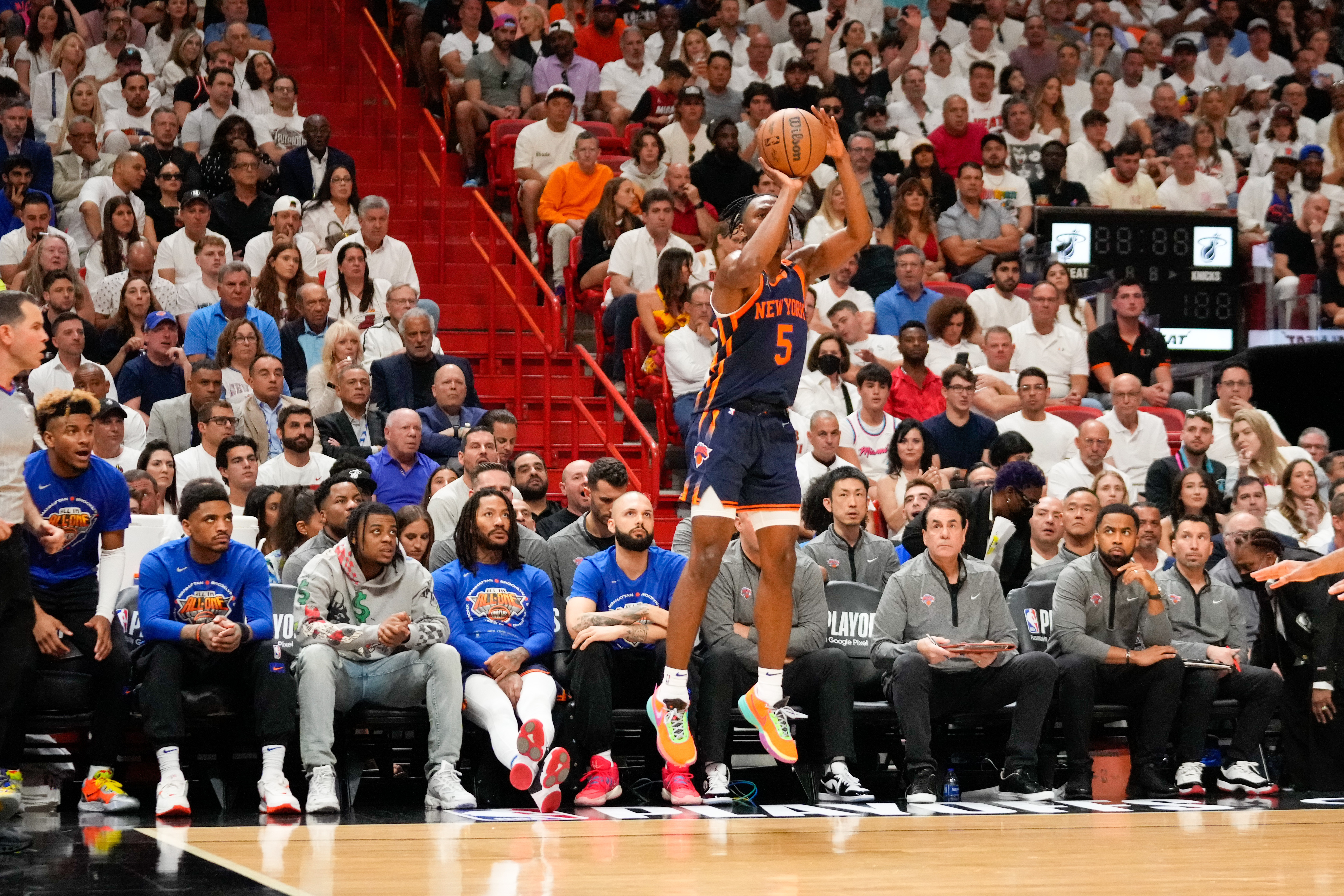 Butler returns to lead Heat past Knicks in Game 3 – Trentonian