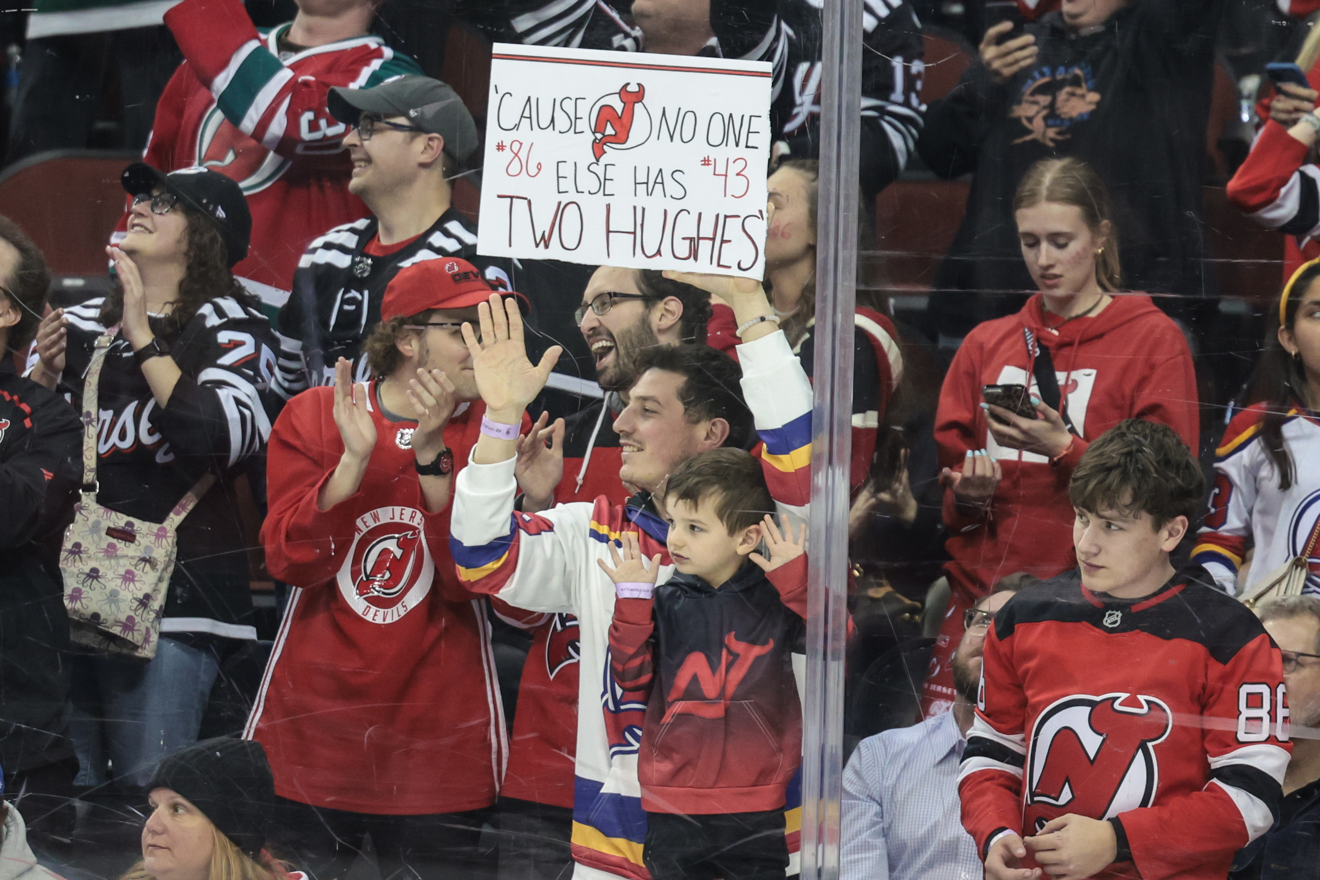 Devils' 6-2 romp eliminates Sabres from playoff contention | Reuters