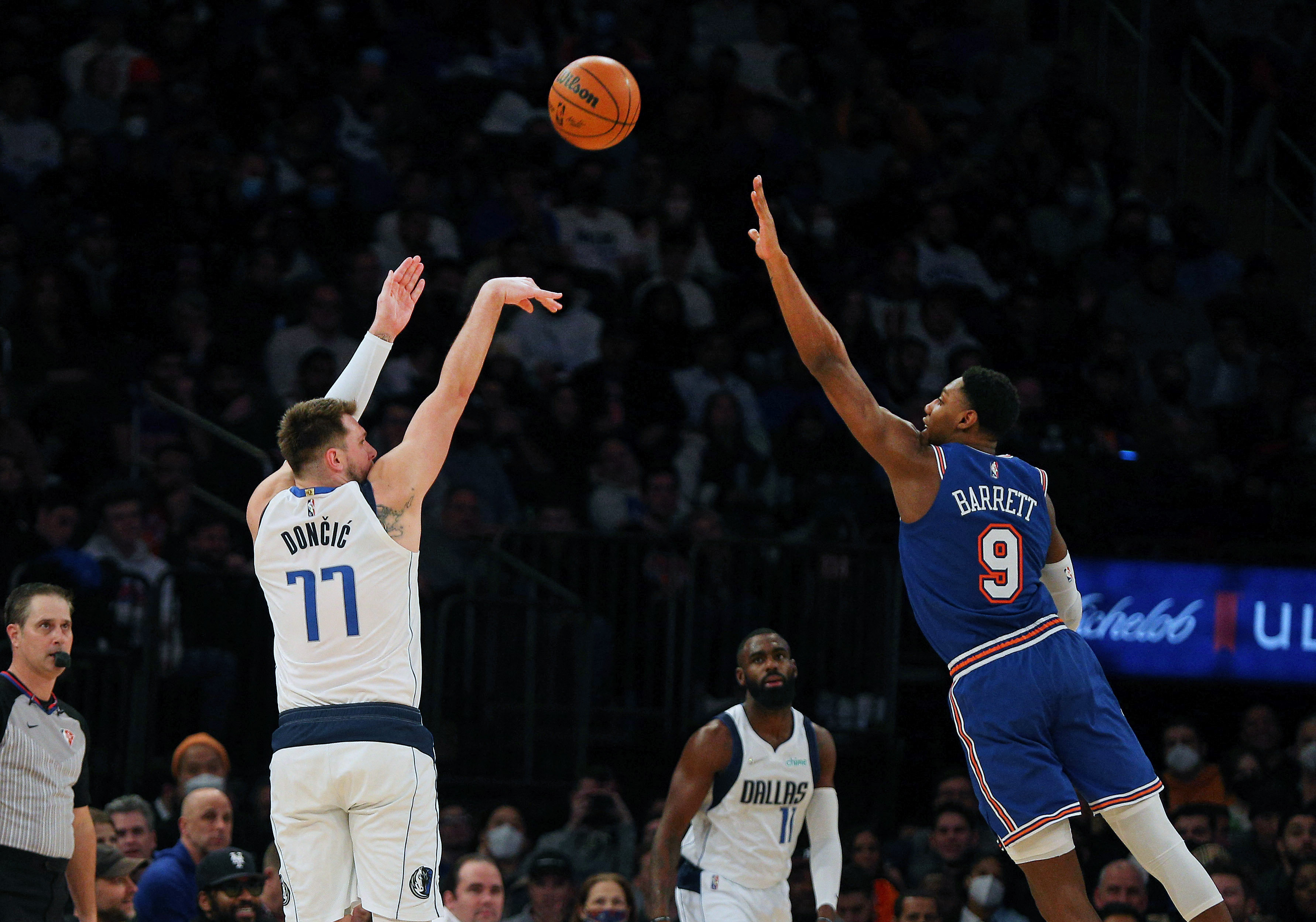 Roundup: Anthony, Knicks bury Lakers - The Boston Globe