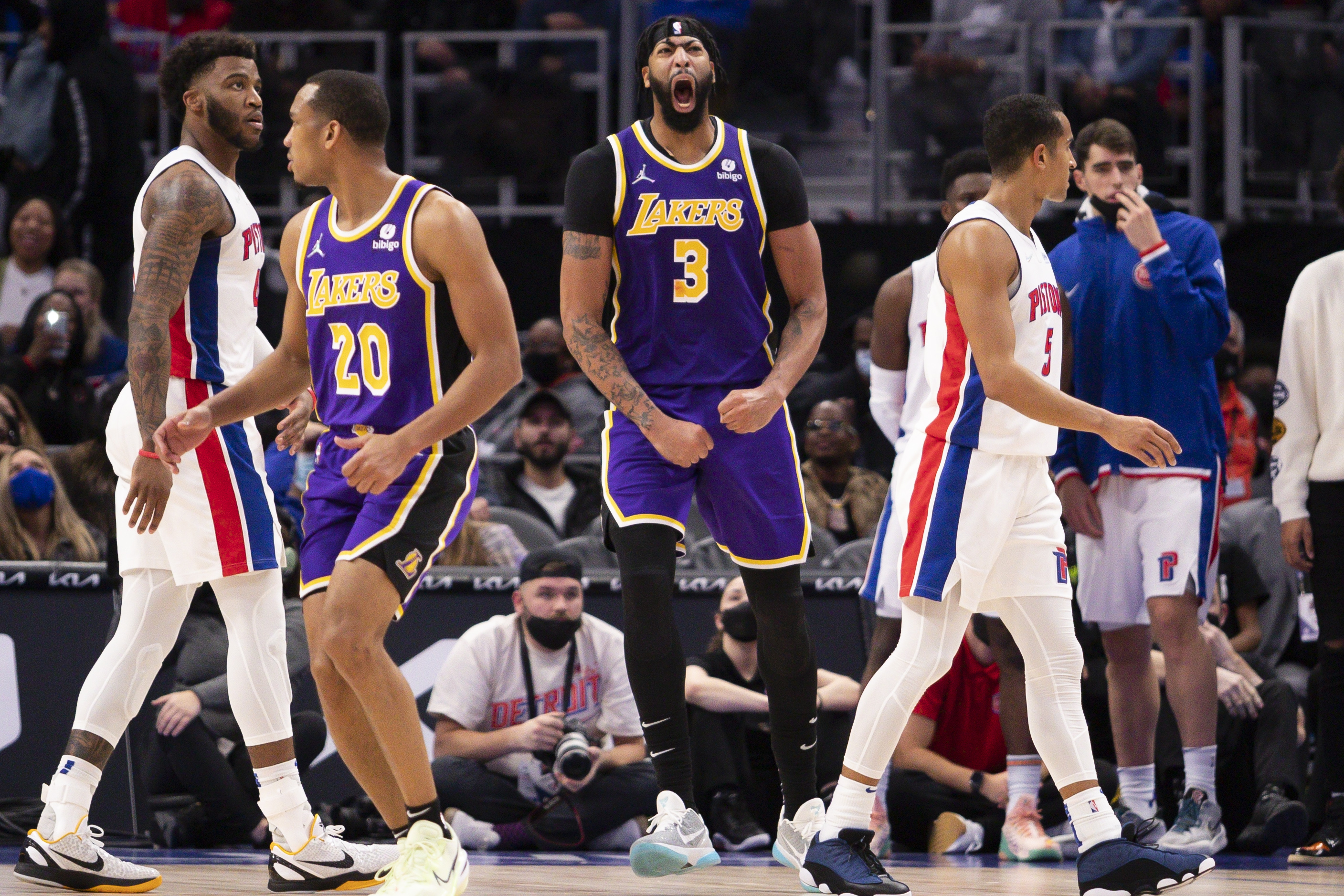 Lakers vs Pistons