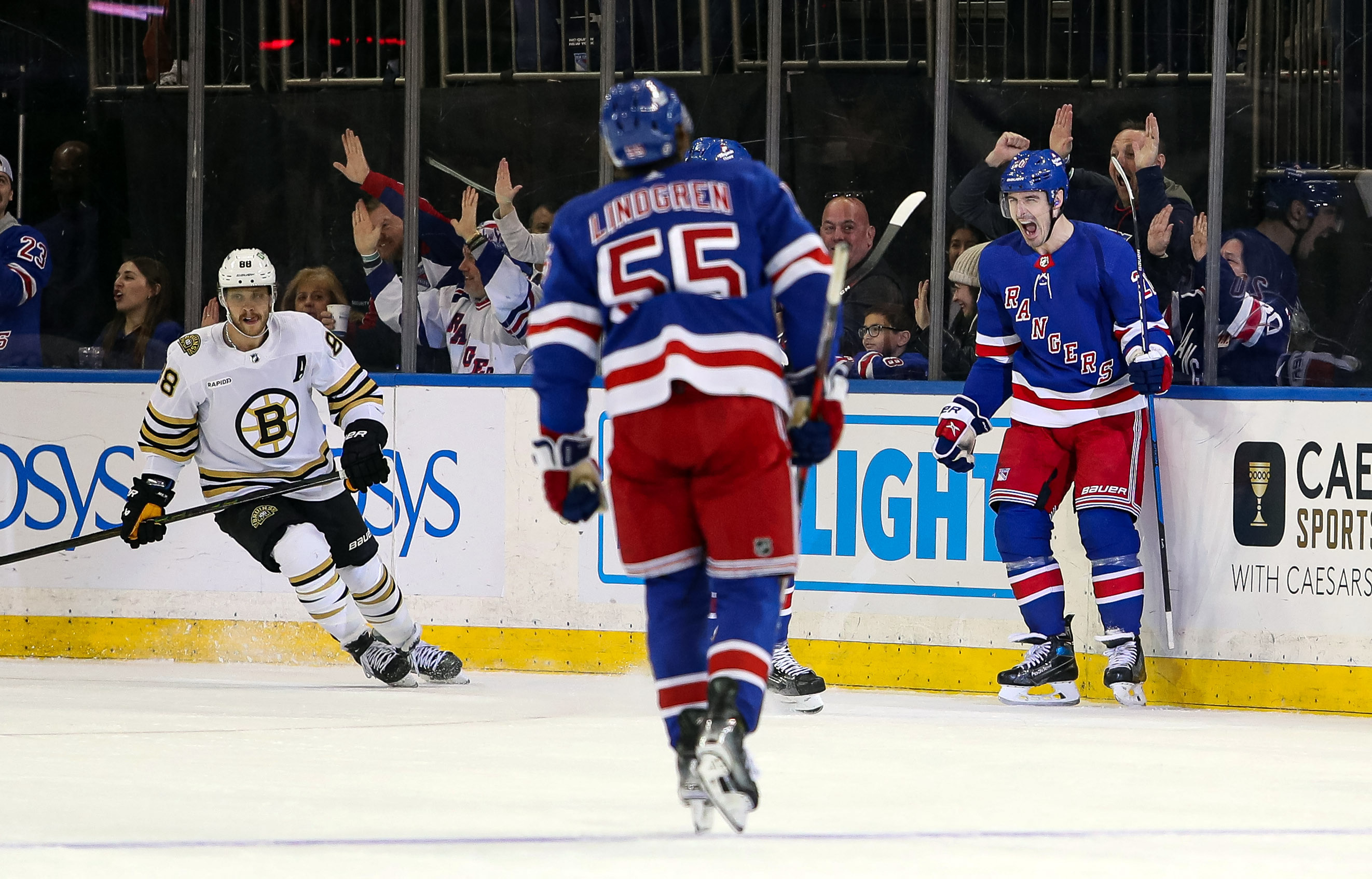 Chris Kreider Helps Rangers Race Past Bruins 7-4 | Reuters