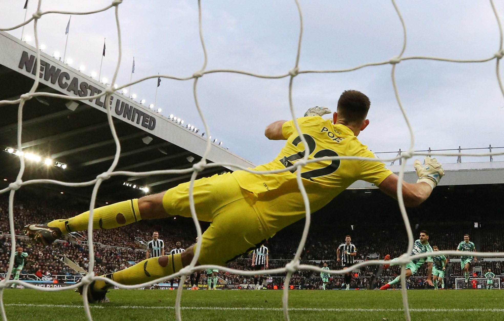 Isak Earns Newcastle Last-gasp Win Over Fulham After Mitrovic Penalty ...