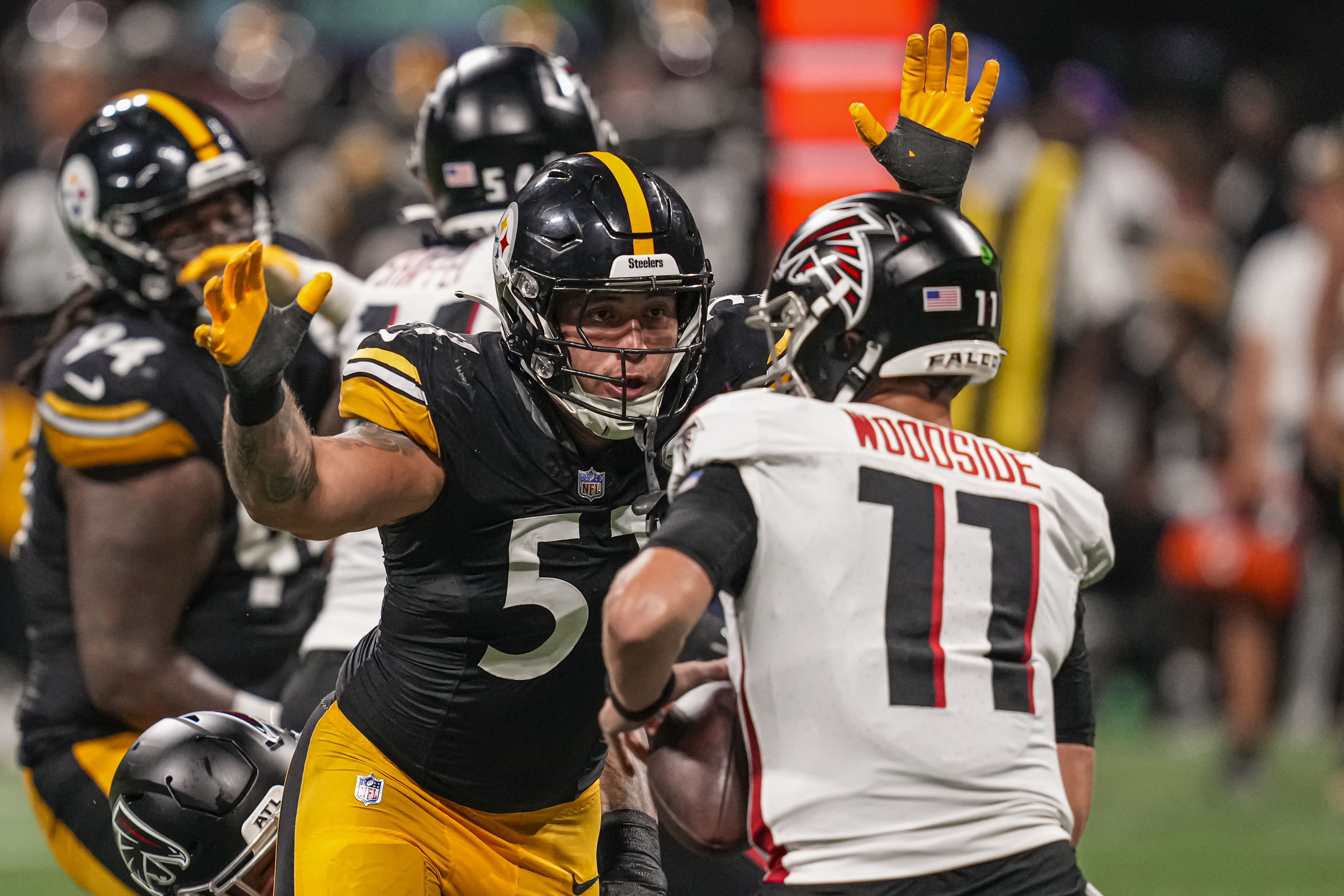 Pittsburgh Steelers quarterback Kenny Pickett throws during the first half  of a preseason NFL football game against the Atlanta Falcons, Thursday,  Aug. 24, 2023, in Atlanta. (AP Photo/Hakim Wright Stock Photo - Alamy