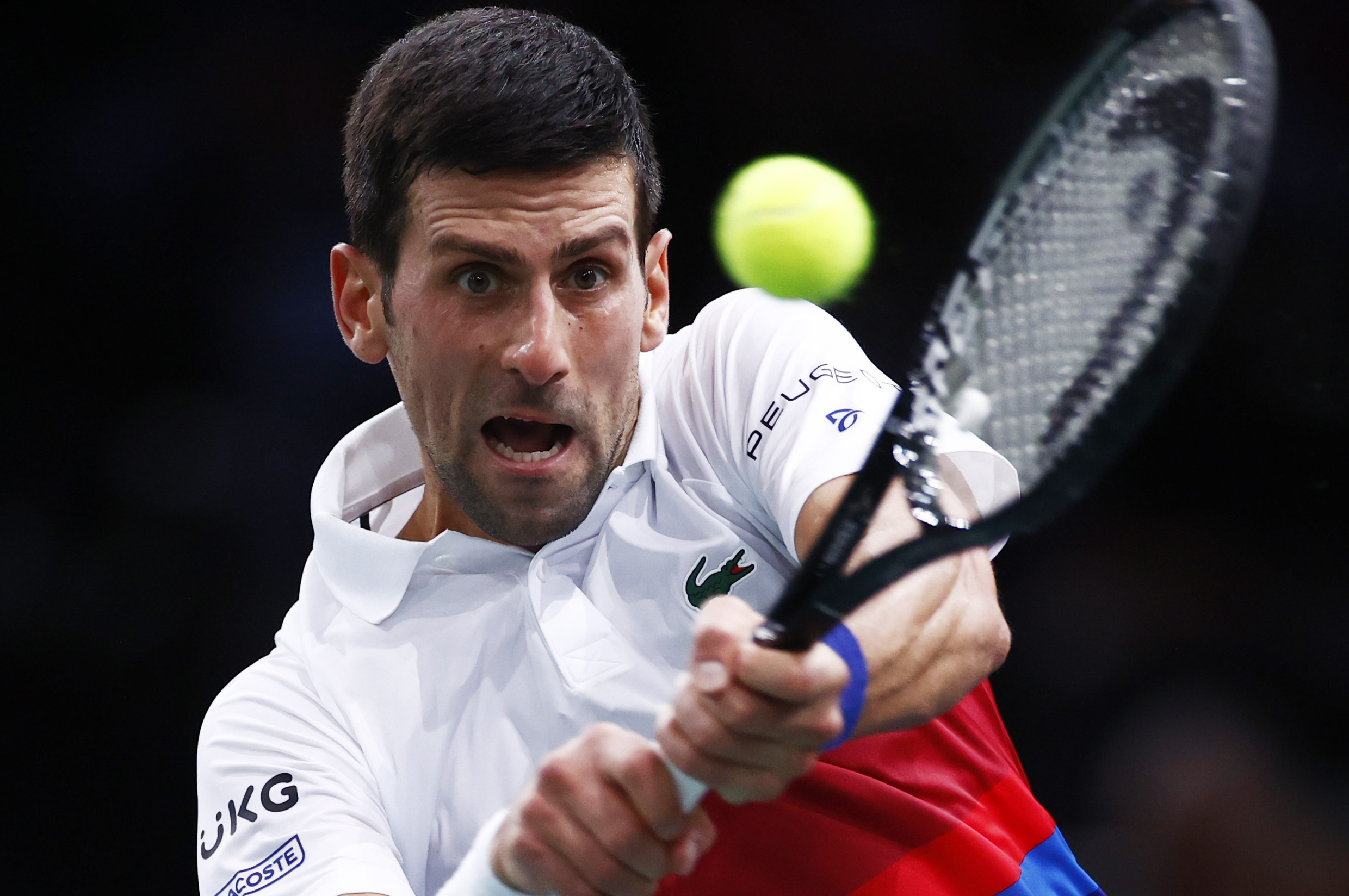 Afwijzen belegd broodje gebaar Djokovic downs Medvedev to claim record sixth Paris Masters title | Reuters