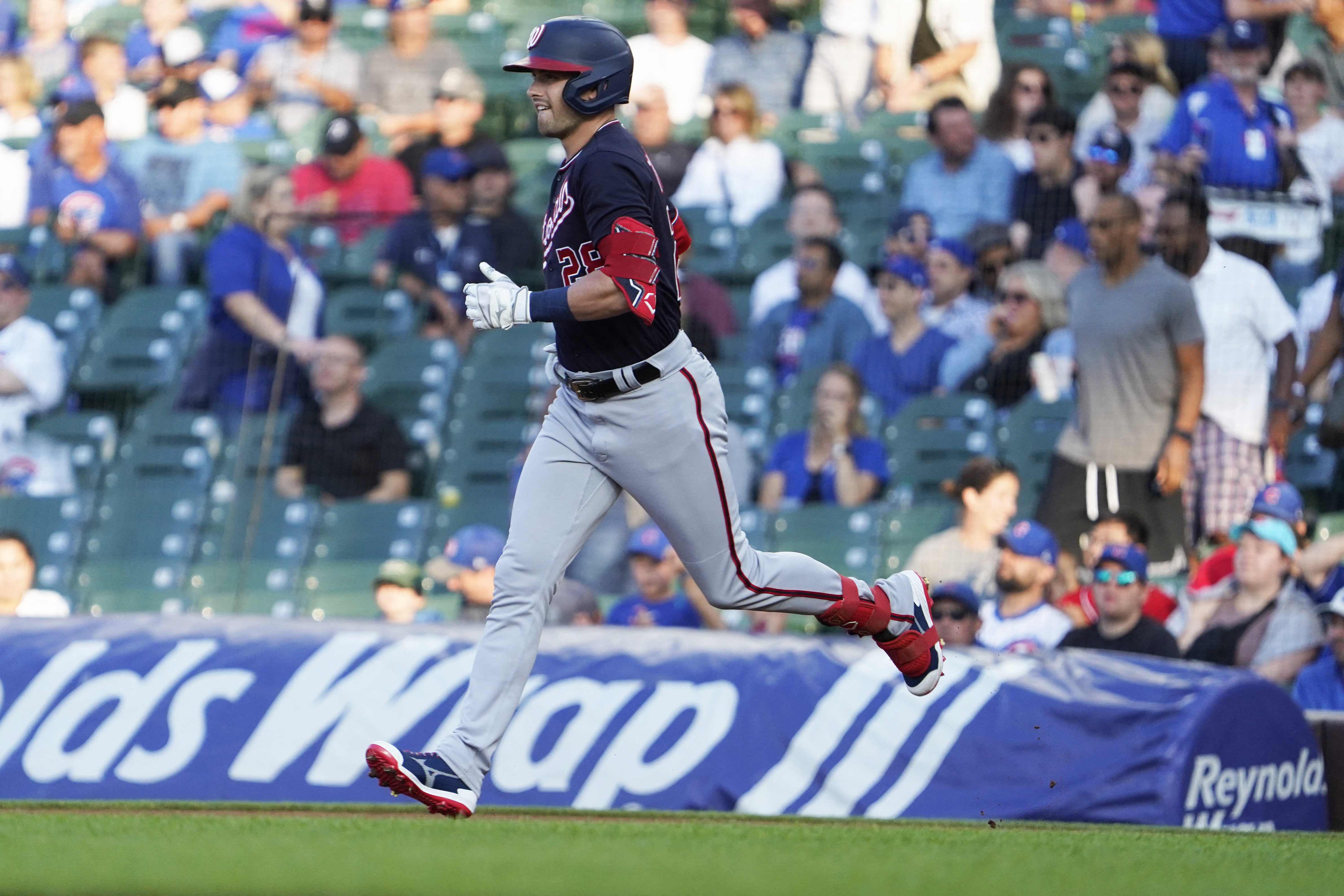 Late explosion lifts Cubs to blowout of Nationals