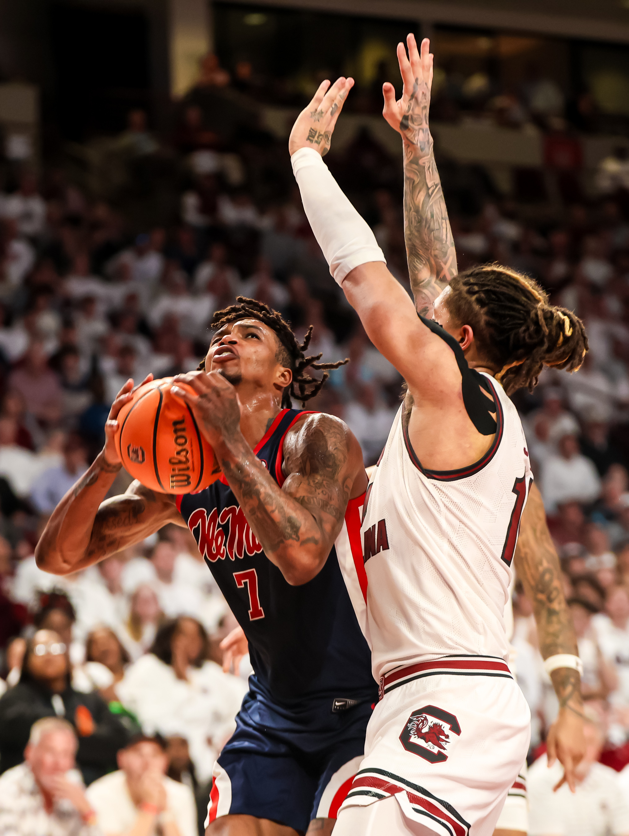 No. 15 South Carolina Stays Hot, Edges Ole Miss | Reuters